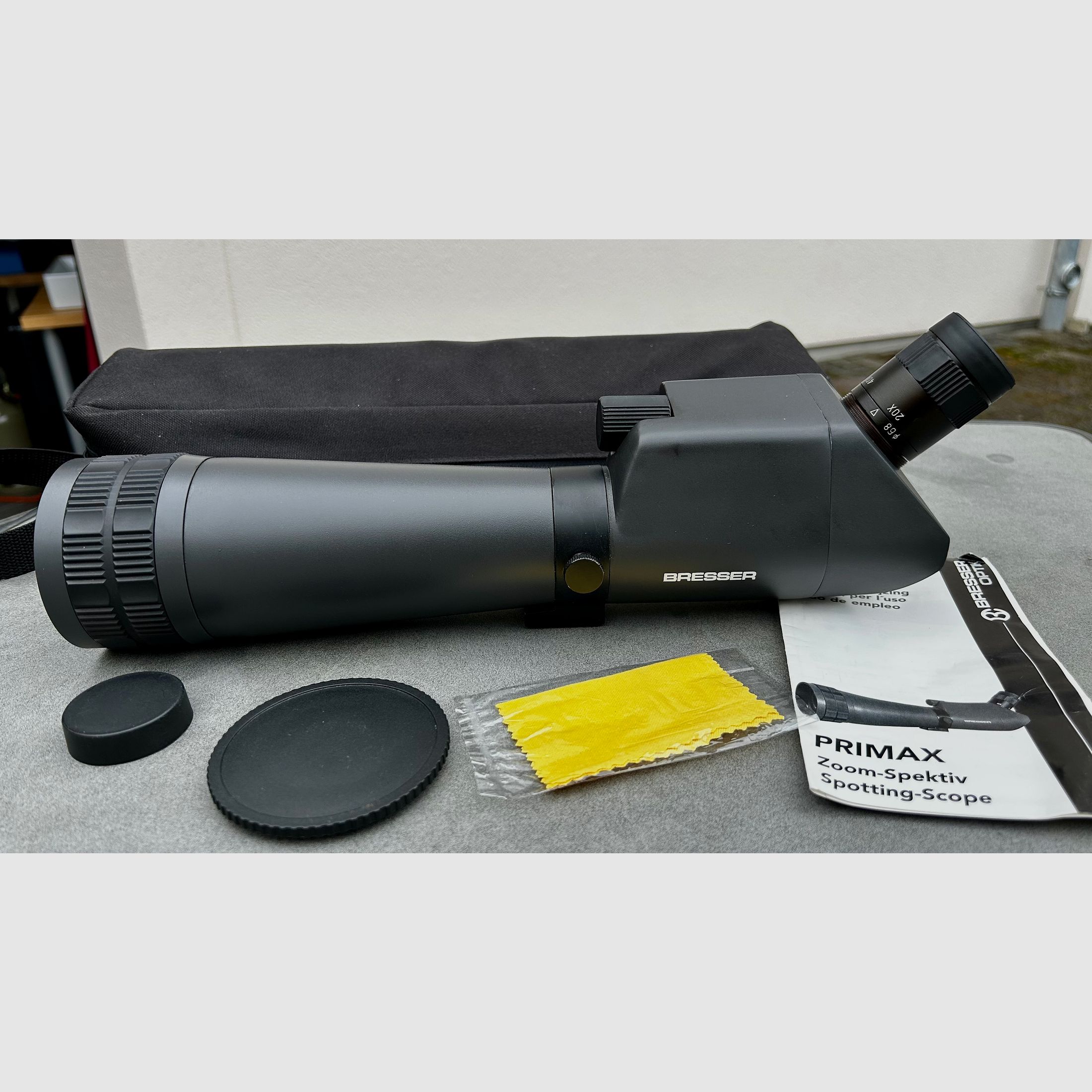 Bresser Primaxx Zoom Spotting Scope 20-60x60 - Very good condition with case and manual