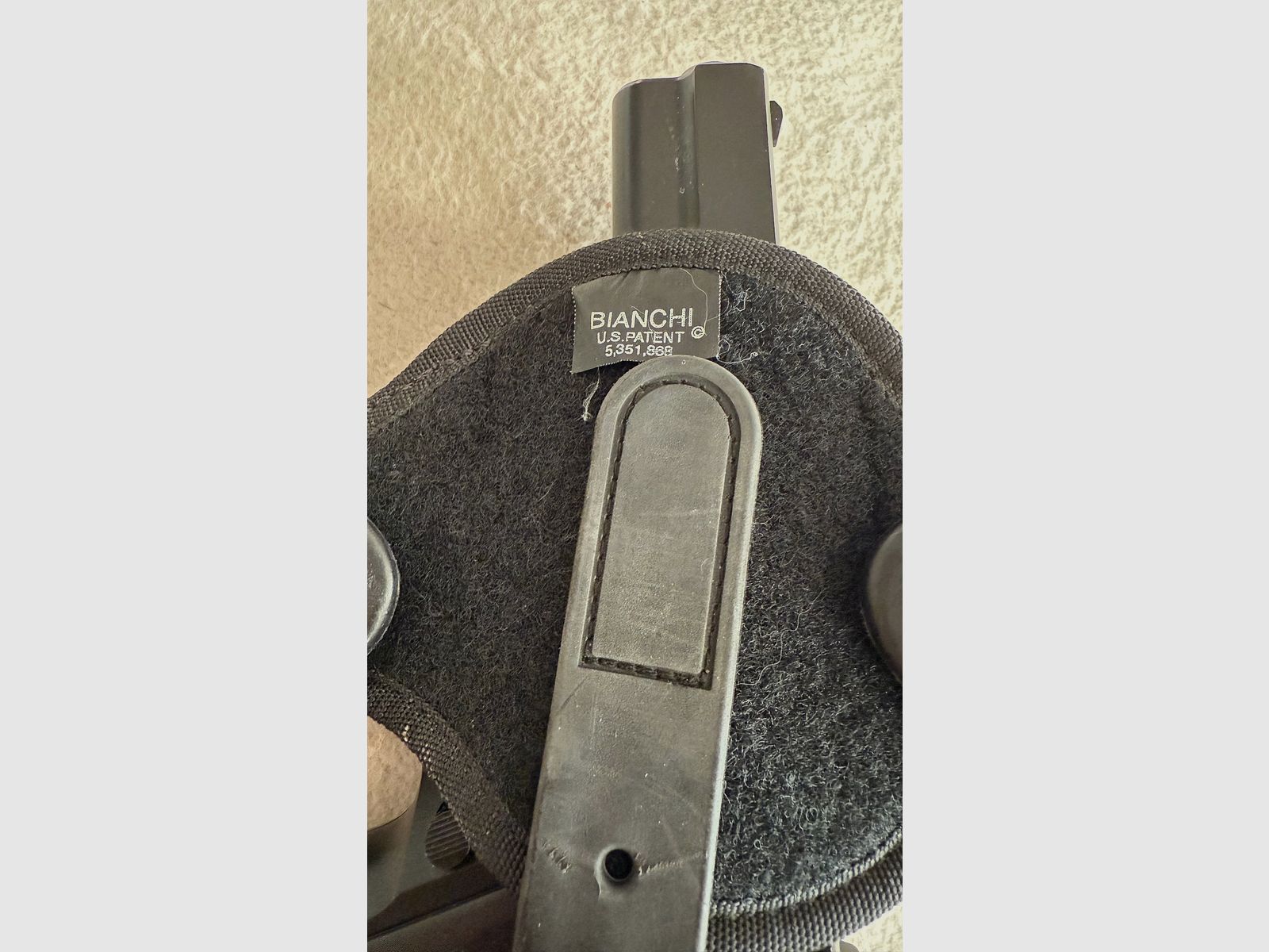 Bianchi Holster Beltslide Gr. 15, Nylon schwarz, verstellbar, für CZ75, M75, Tanfoglio u.ä. 