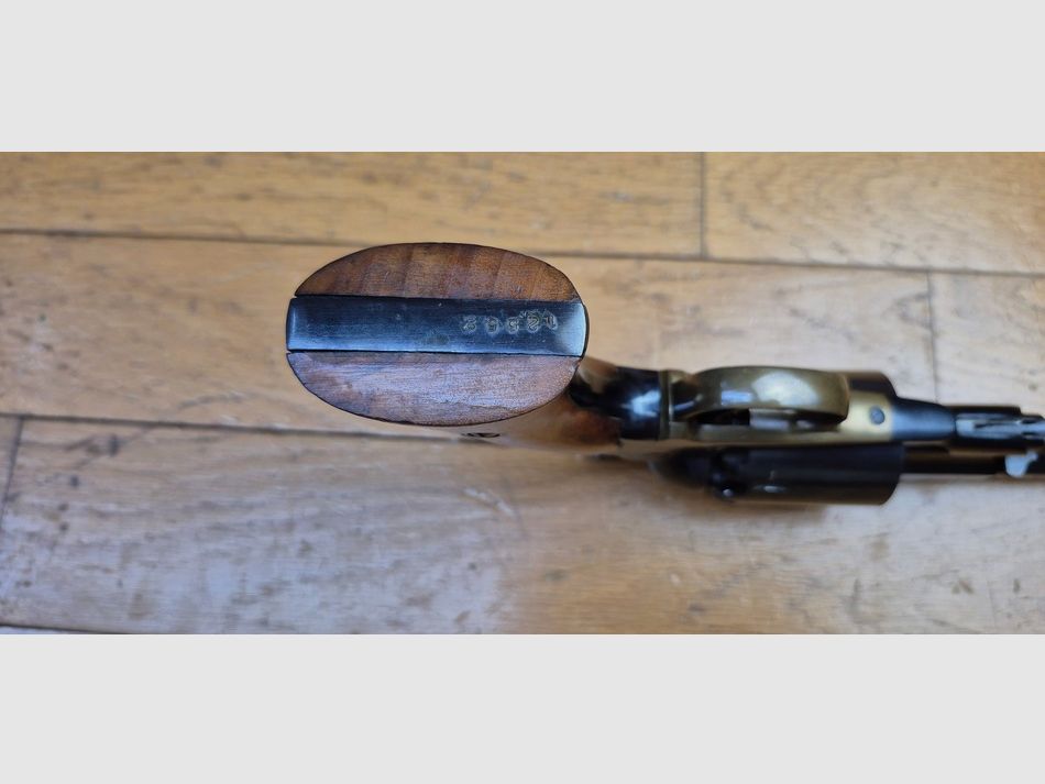 Zeer mooie en mythische Remington 1858 revolver – Army Model voor Navy Arms – Wapen Uberti Made in Italy uit 1970 – Kal. 44 PN – Uitstekende staat bijna nieuw! – Een uitstekende reproductie voor de Amerikaanse markt – TBE+ /TBE++, afbeelding 10 van 28