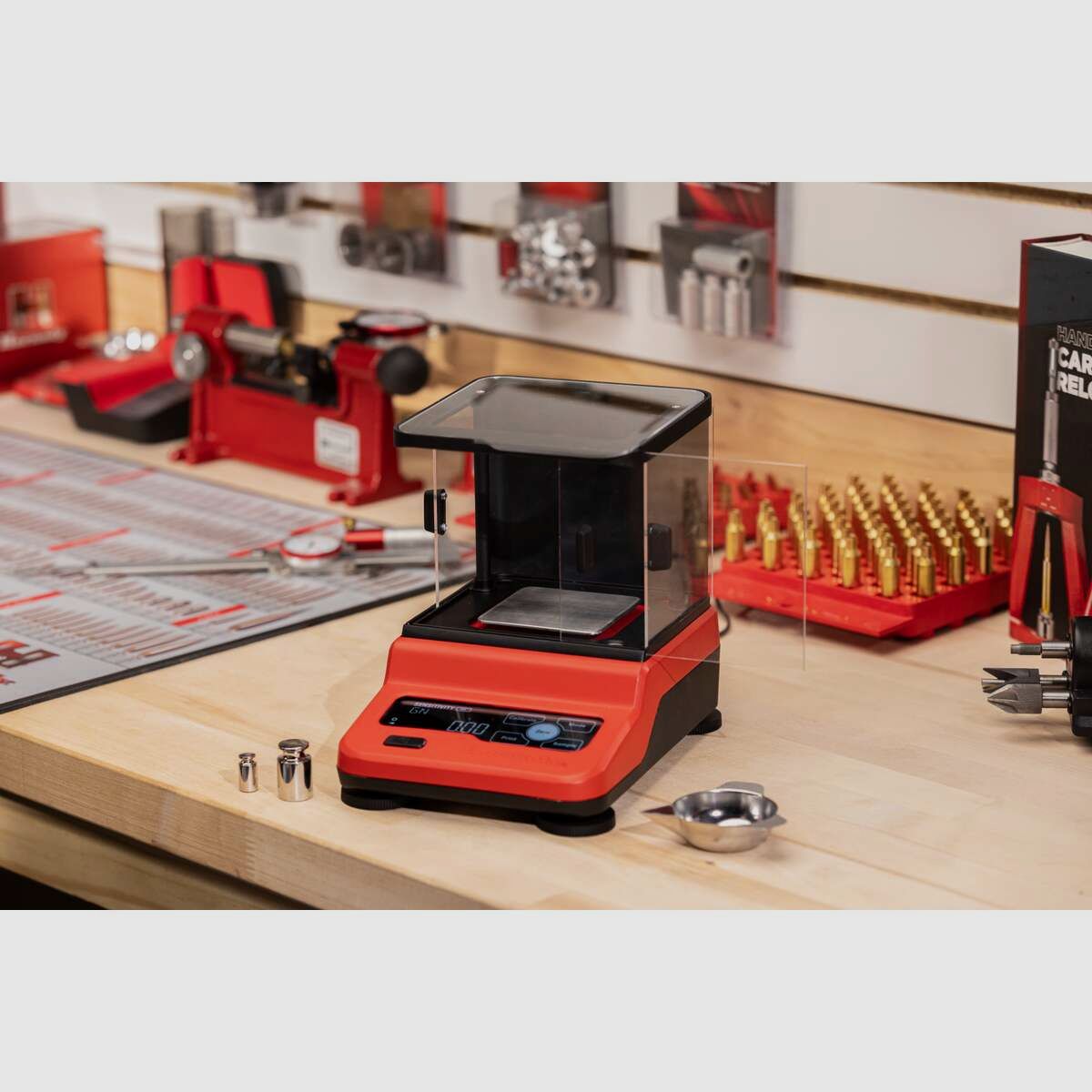 Hornady Precision Lab Scale / Balanza de laboratorio de precisión 220 Volt