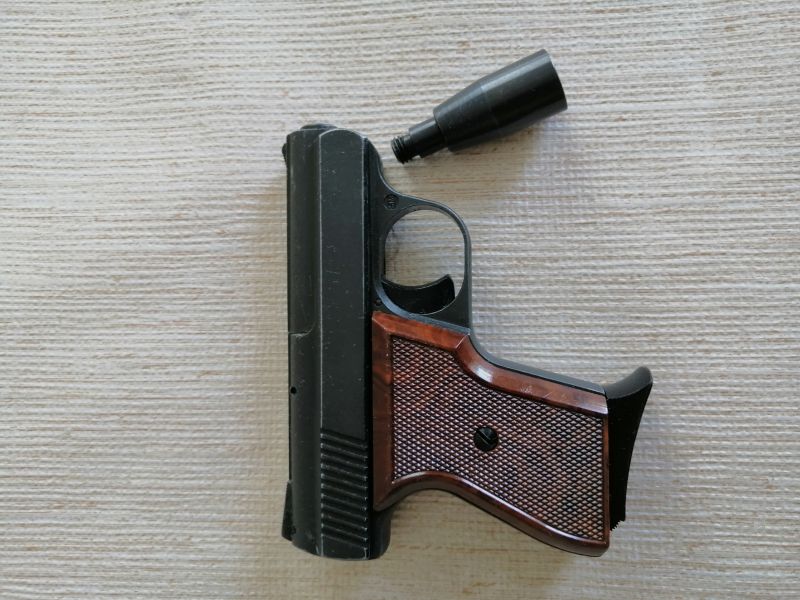 Röhm Pistole Mod.15 im Kal. 8mm Knall.