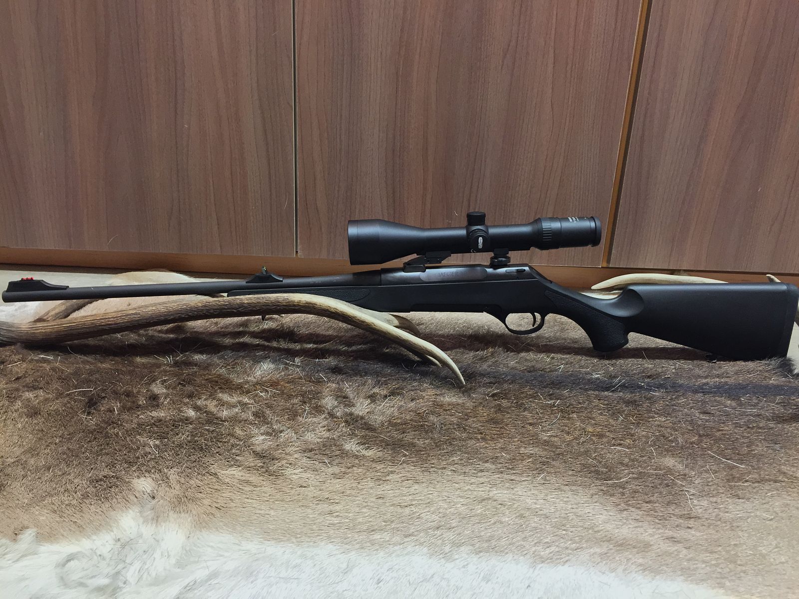 Haenel Jaeger 10, con Meopta MeoStar R1r 3-12x56 RD/MR