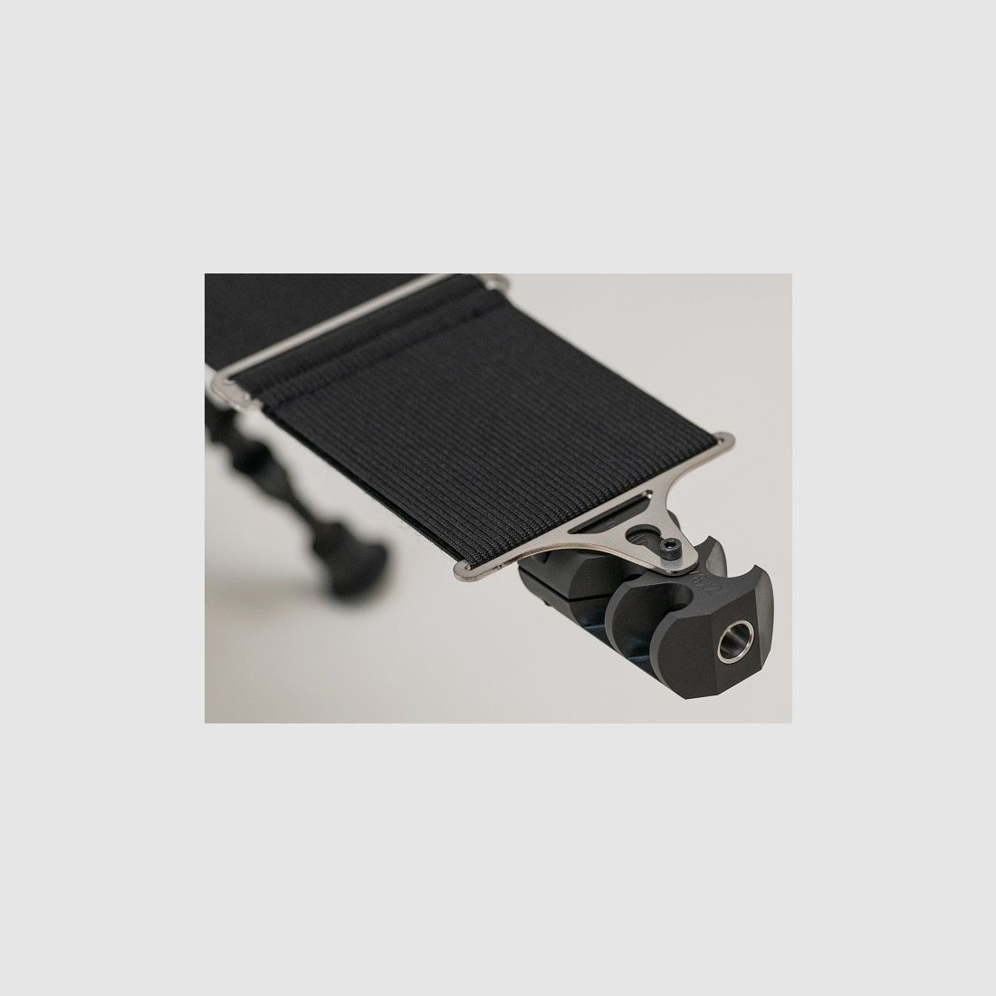 Universal Flicker Band 50mm Velcro Attachment in Black - Clear View for Precise Hits