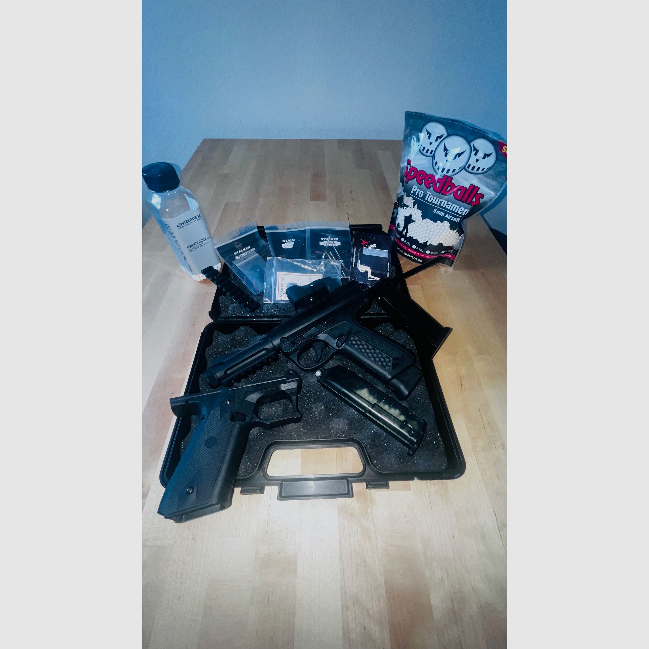 Action Army AAP-01 Assassin GBB z dodatkami i ulepszeniami - Nie jest bronią automatyczną