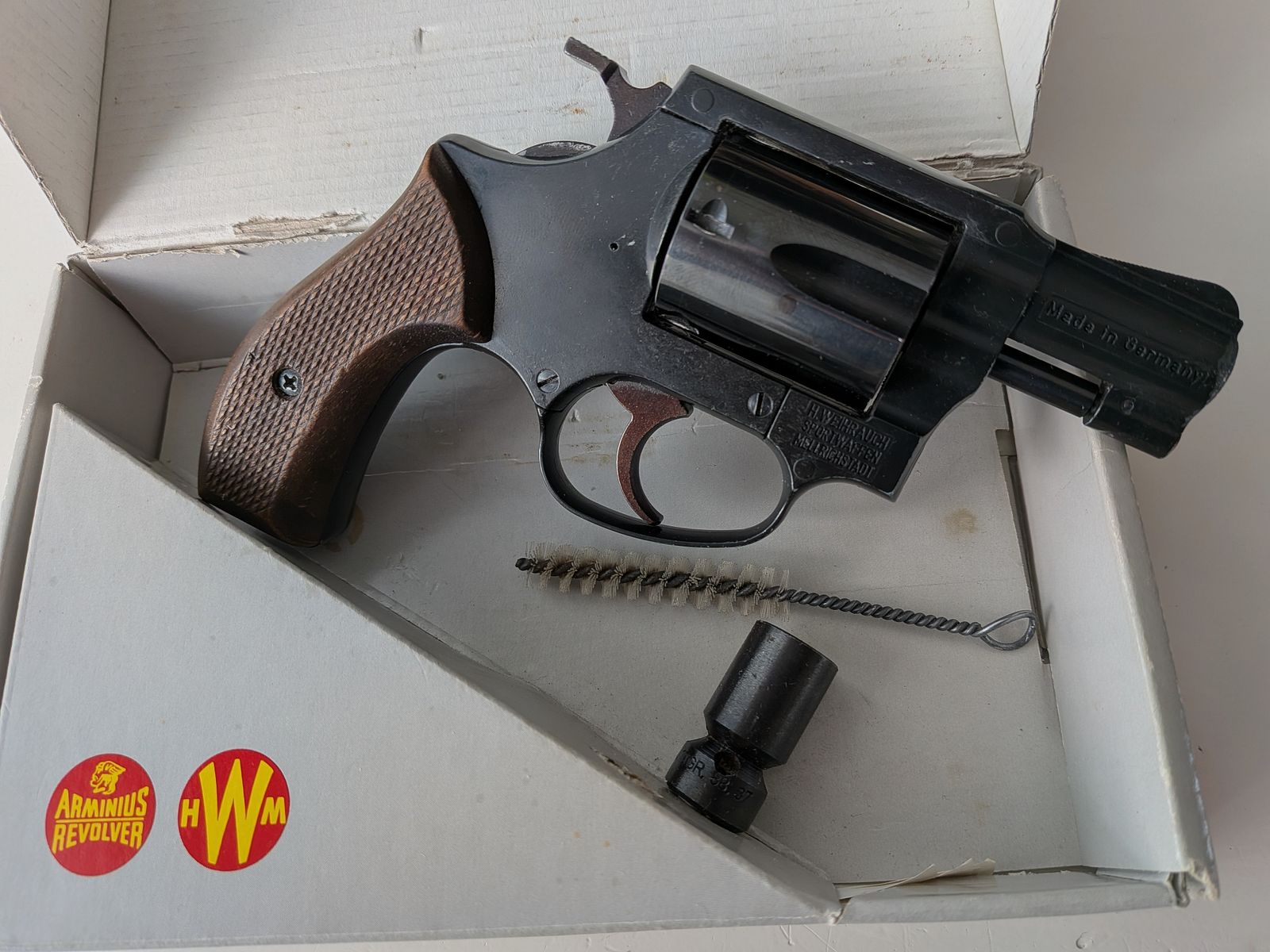 Arminius Weihrauch HW37 ++ Alte PTB 547++ Holzgriffe Schreckschuss Revolver 9mm Knall HW 37