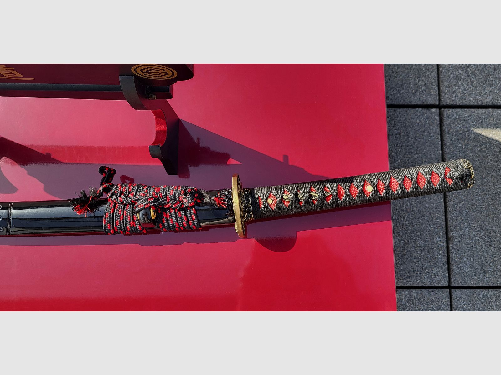 Katana Toshiro Tenryu, schwarz, mit eingraviertem Drachen auf Saya