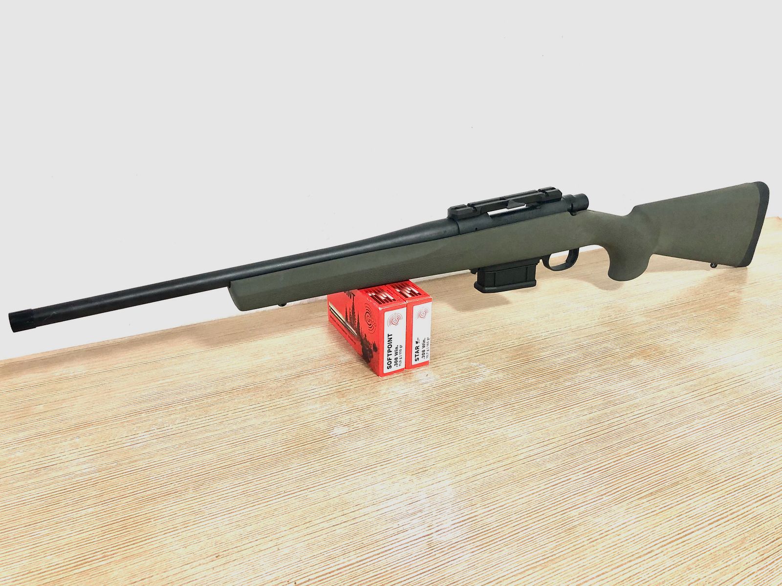 Howa 1500 .308 win. Repetierbüchse, 18“ Lauf, Hogue Schaft, Steckmagazin