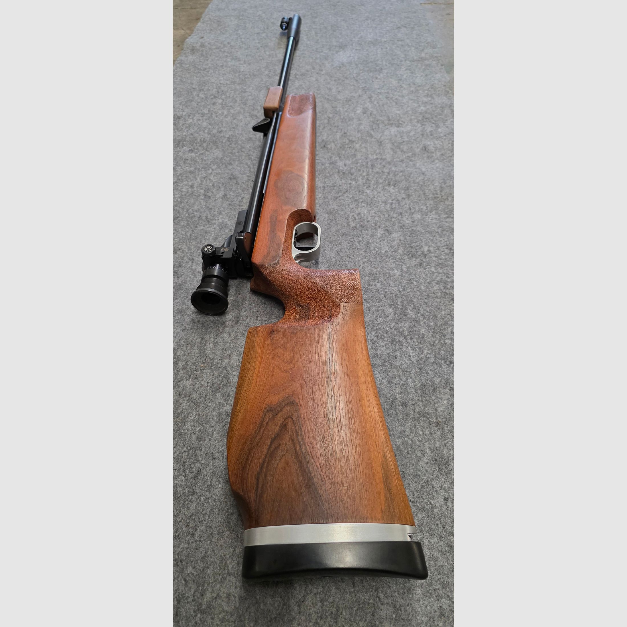 Match Luftgewehr Seitenspanner Walther LGR  sehr selten im tollen Zustand, kaum benutzt.