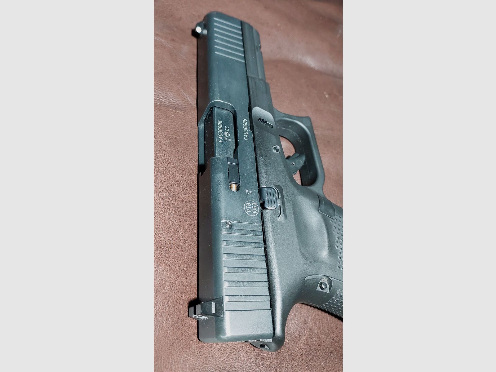 Glock 17 Gen5 Schreckschuss Pistole 9mm P.A.K. schwarz (PTB 1068) - 2 Magazine - Taktisches IWB Holster Rex Arms Sidecar