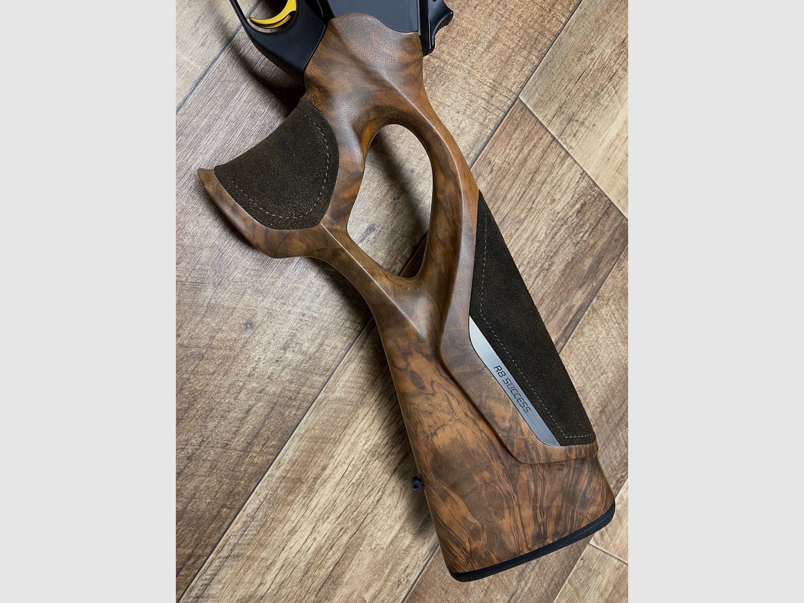 Blaser R8 Success HK 6 mat huilé version spéciale cuir de cerf .308win