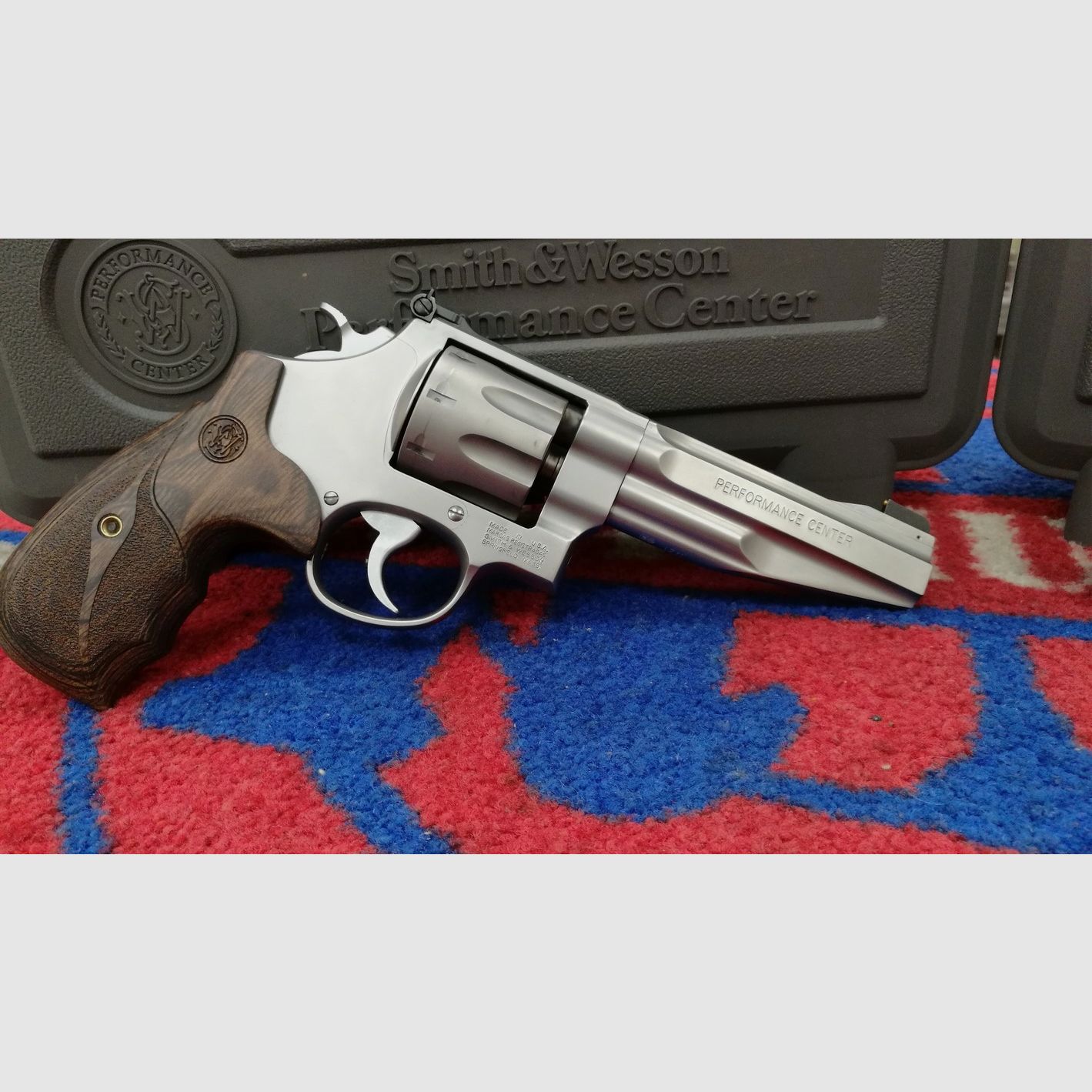 Smith & Wesson 627 8 nabojów 357 Magnum, zdjęcie 4 z 5