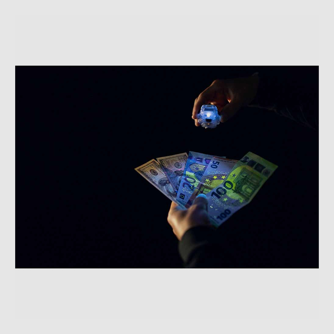 ARMYTEK CRYSTAL BLUE