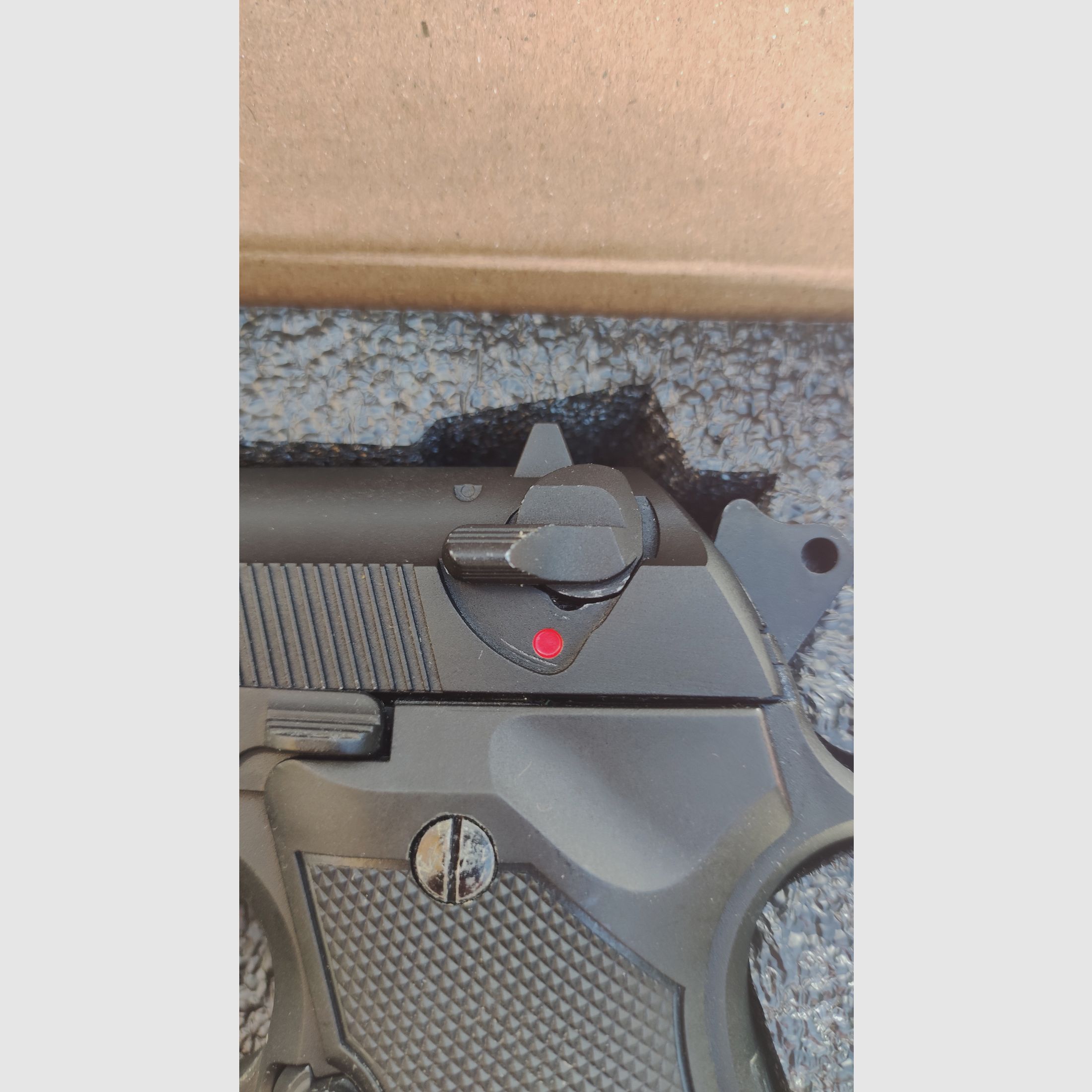 KLI M92 Schwarz mit Schalldämpfer 6mm GGB