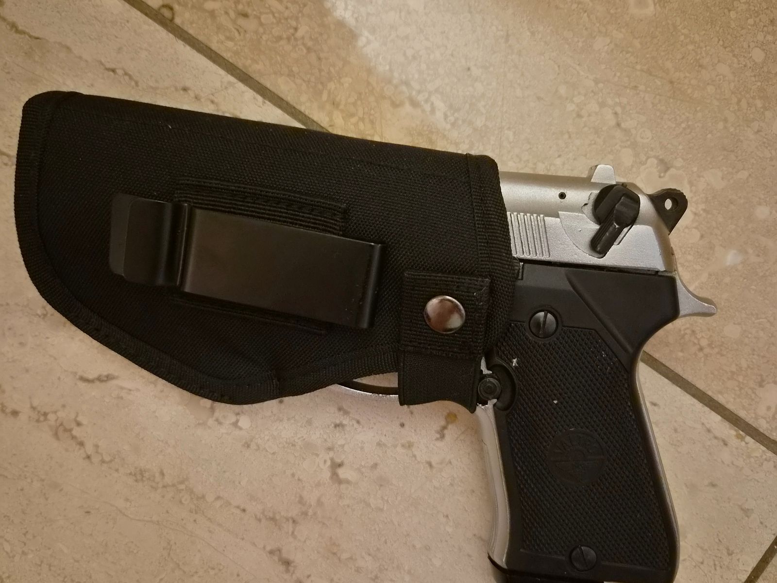 Pistole 9mm Gas-Schreckschuß