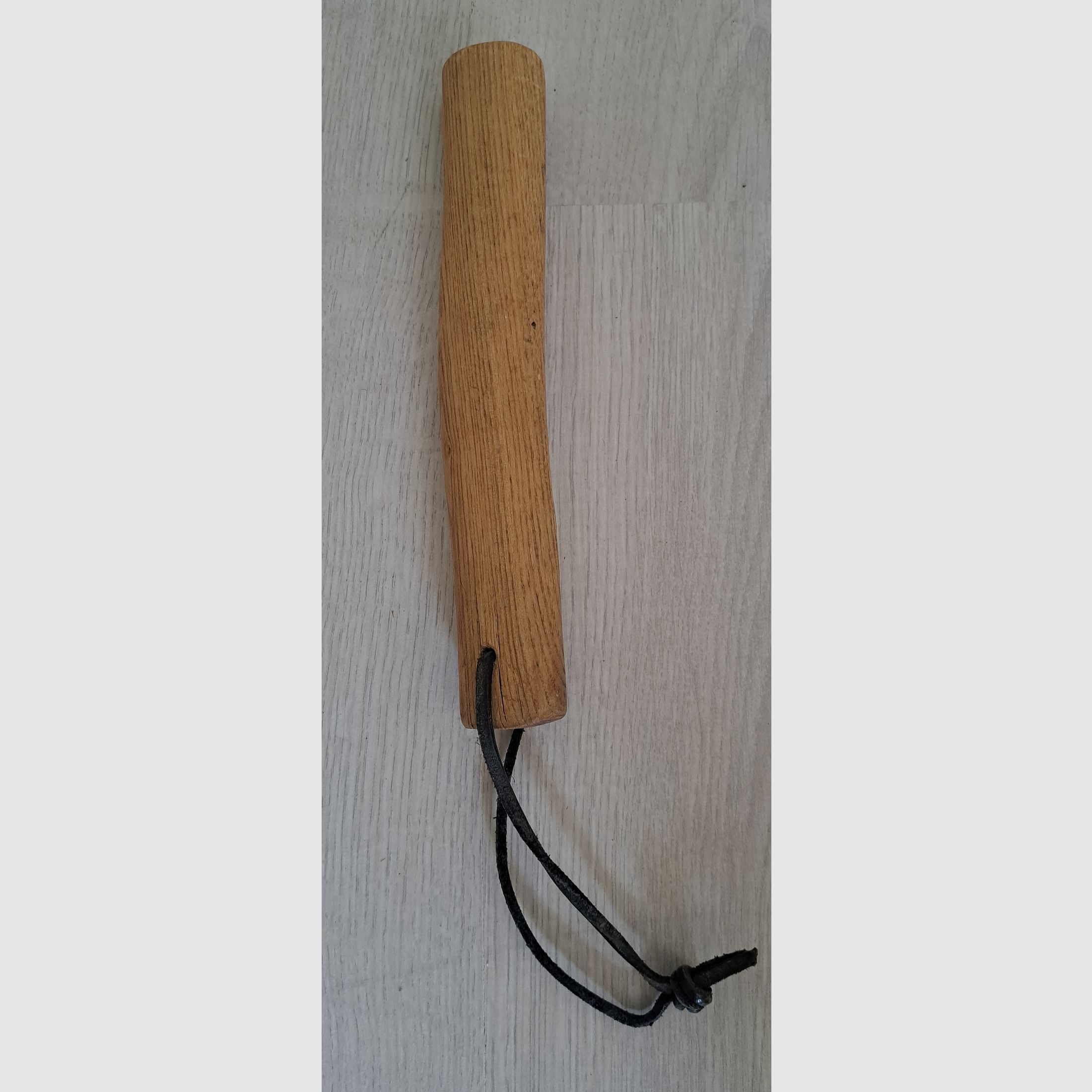 Tueur de poissons en bois d'orme