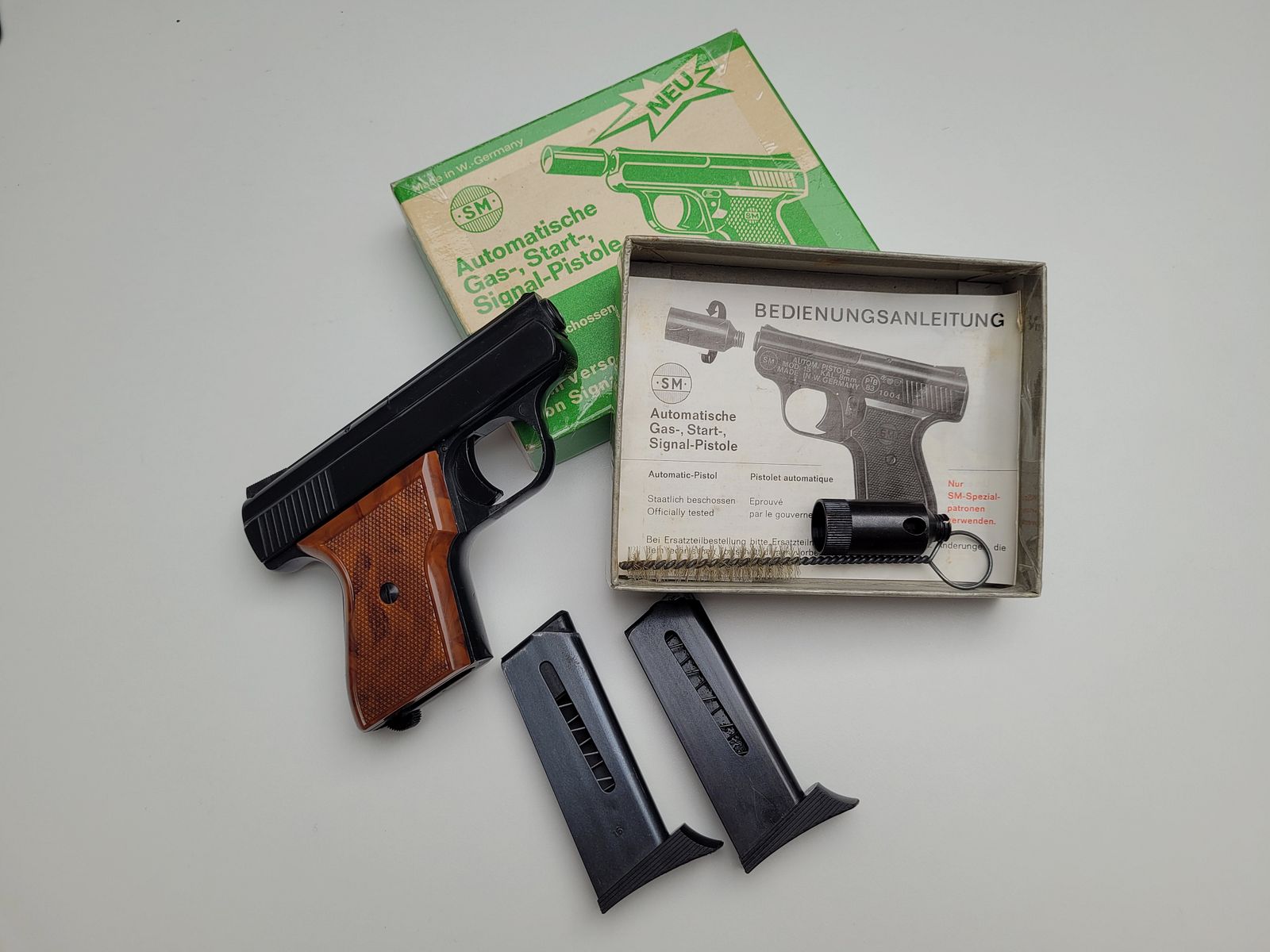 Rhöner SM 15 calibro 8 mm Knall nel PTB 83/2 con imballaggio originale, secondo caricatore e coppa di lancio