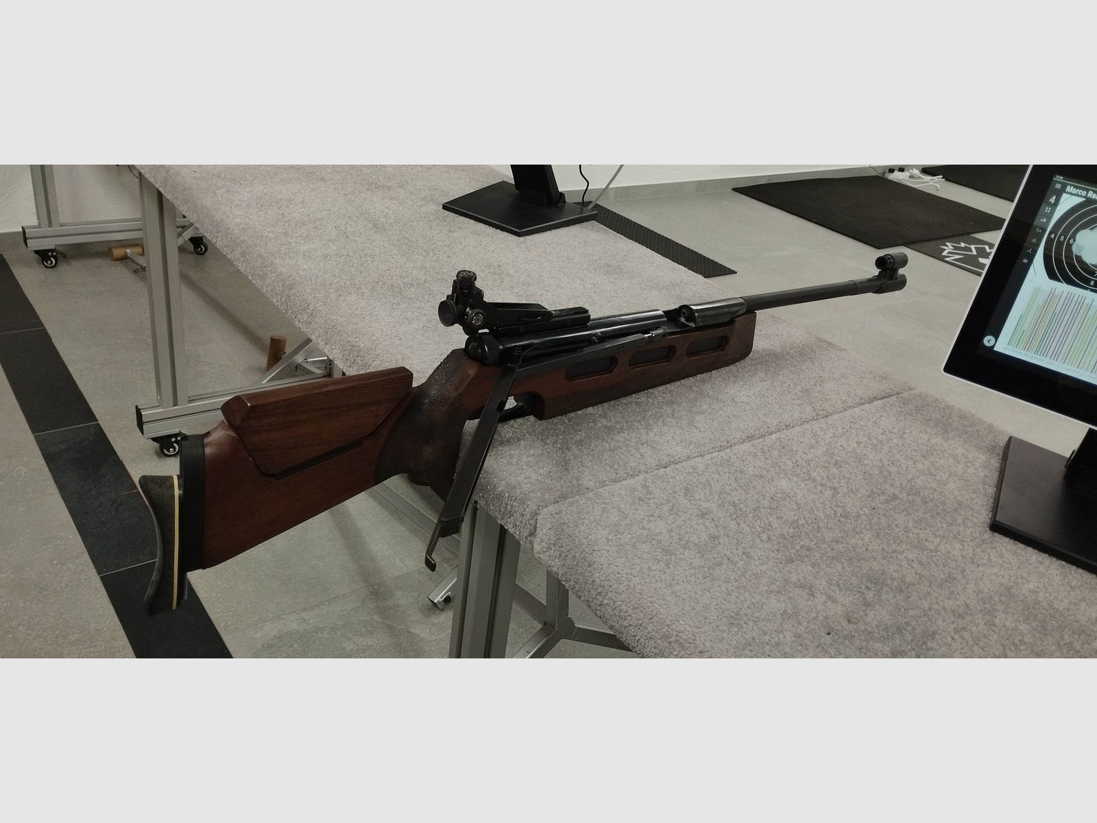 DIANA 75 Match Luftgewehr Cal.4,5mm + verstellbares Ringkorn 