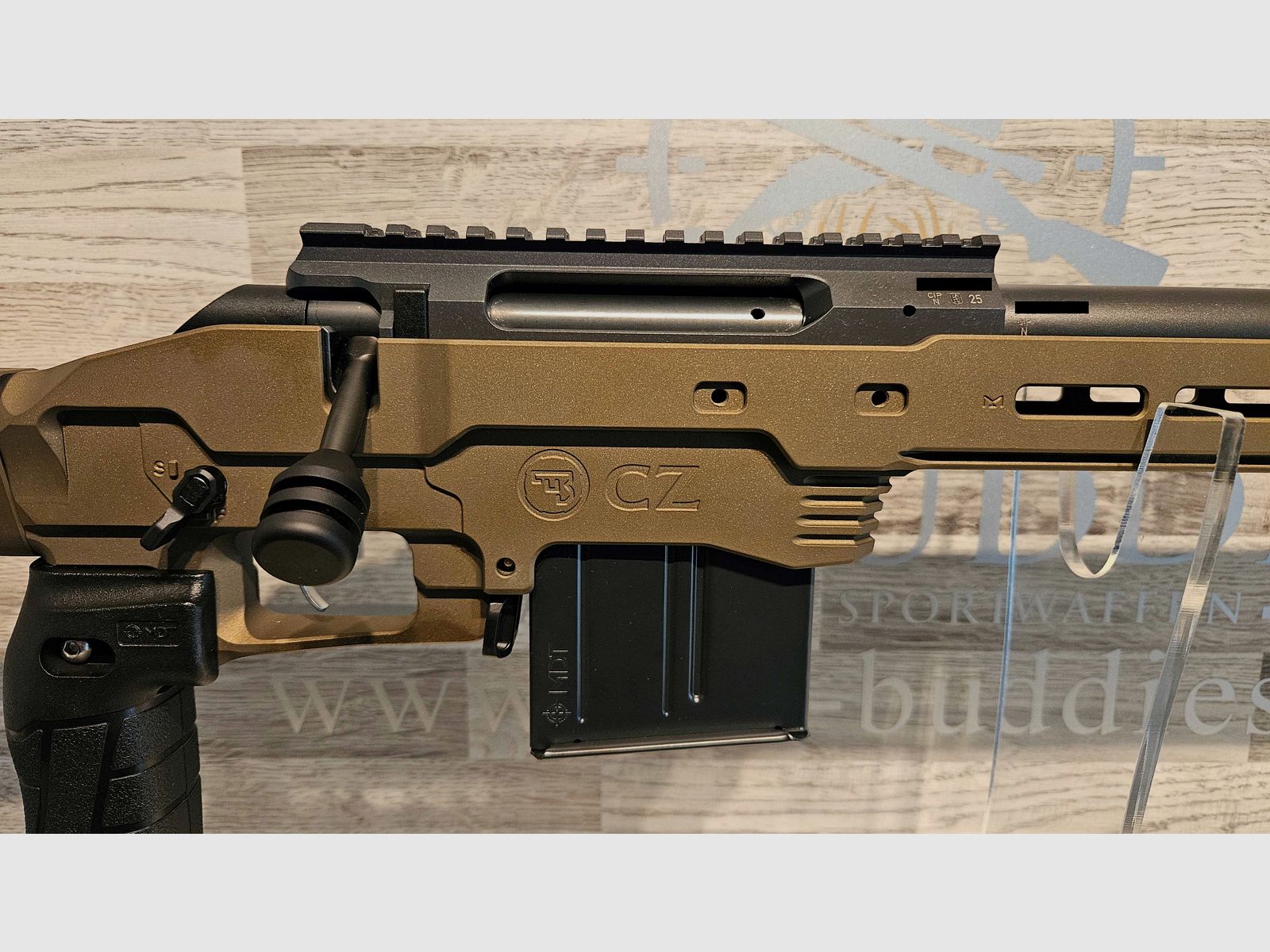 Neuware vom Fachhandel - Matchbüchse CZ600 MDT Deep Bronze Kal. .308Win. - Top-Sonderpreis!!!