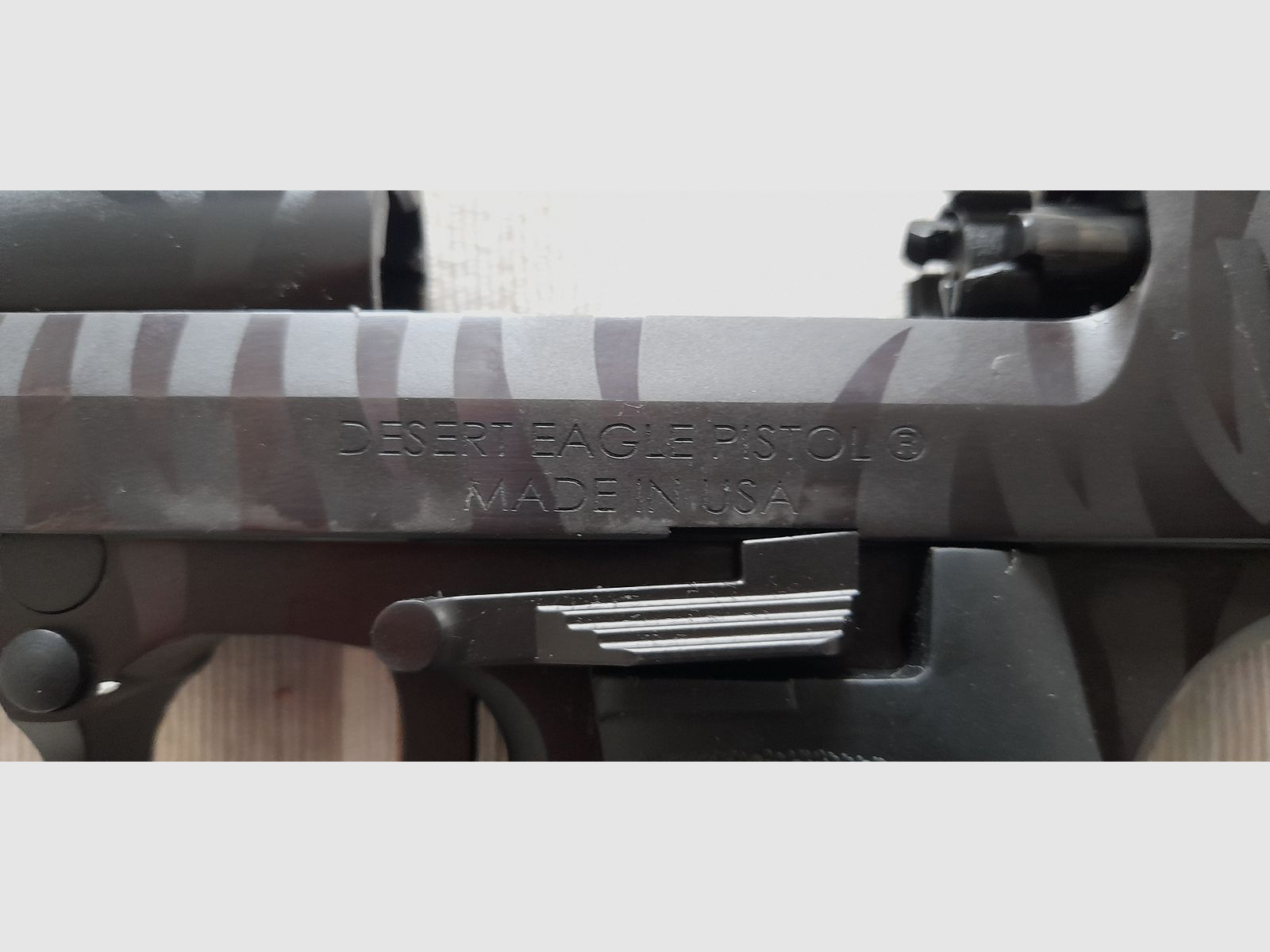 DESERT EAGLE 