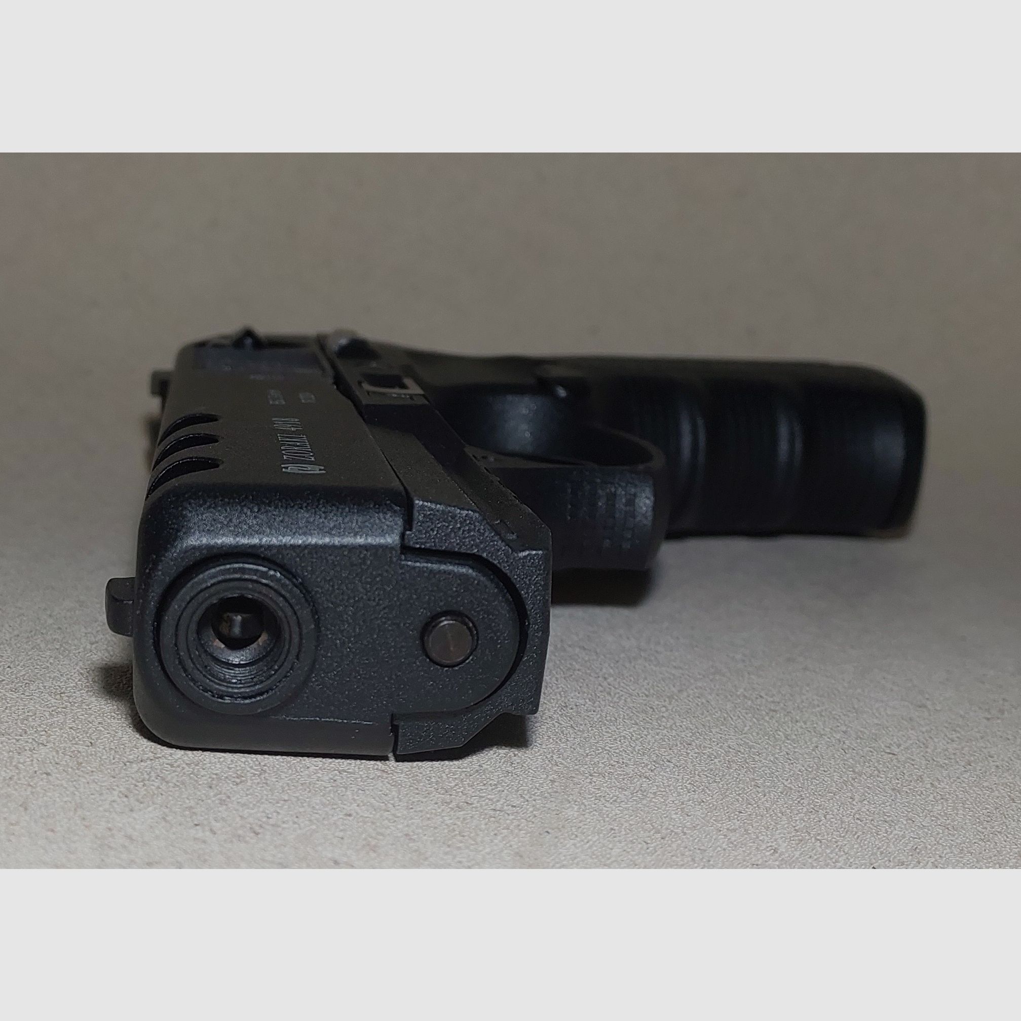 Zoraki 4918 Schreckschuspistole Kal. 9mm P.A.K. (PTB 1110) schwarz  neuwertig!