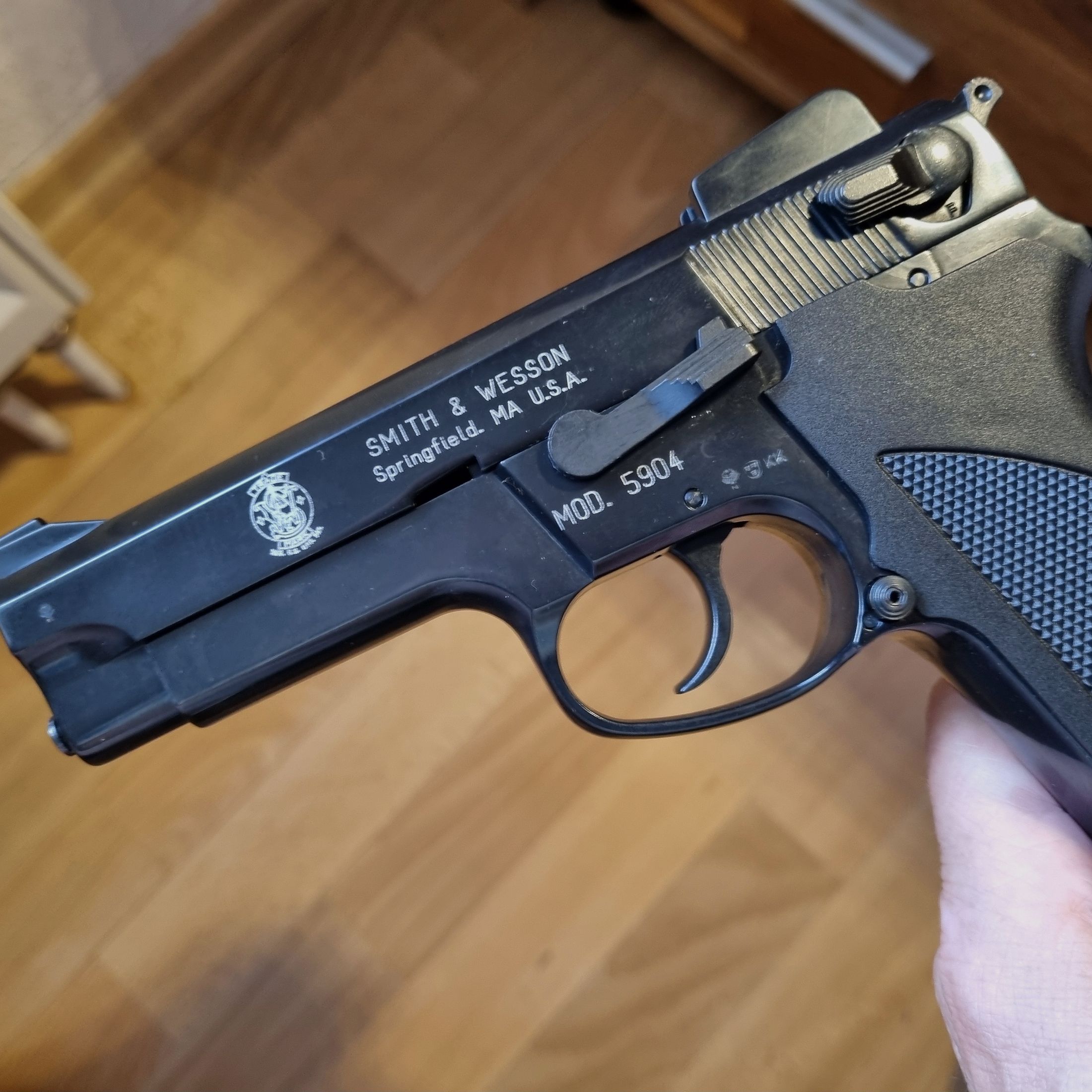 smith&wesson mod. 5904, brüniert, 9 mm , PTB 640