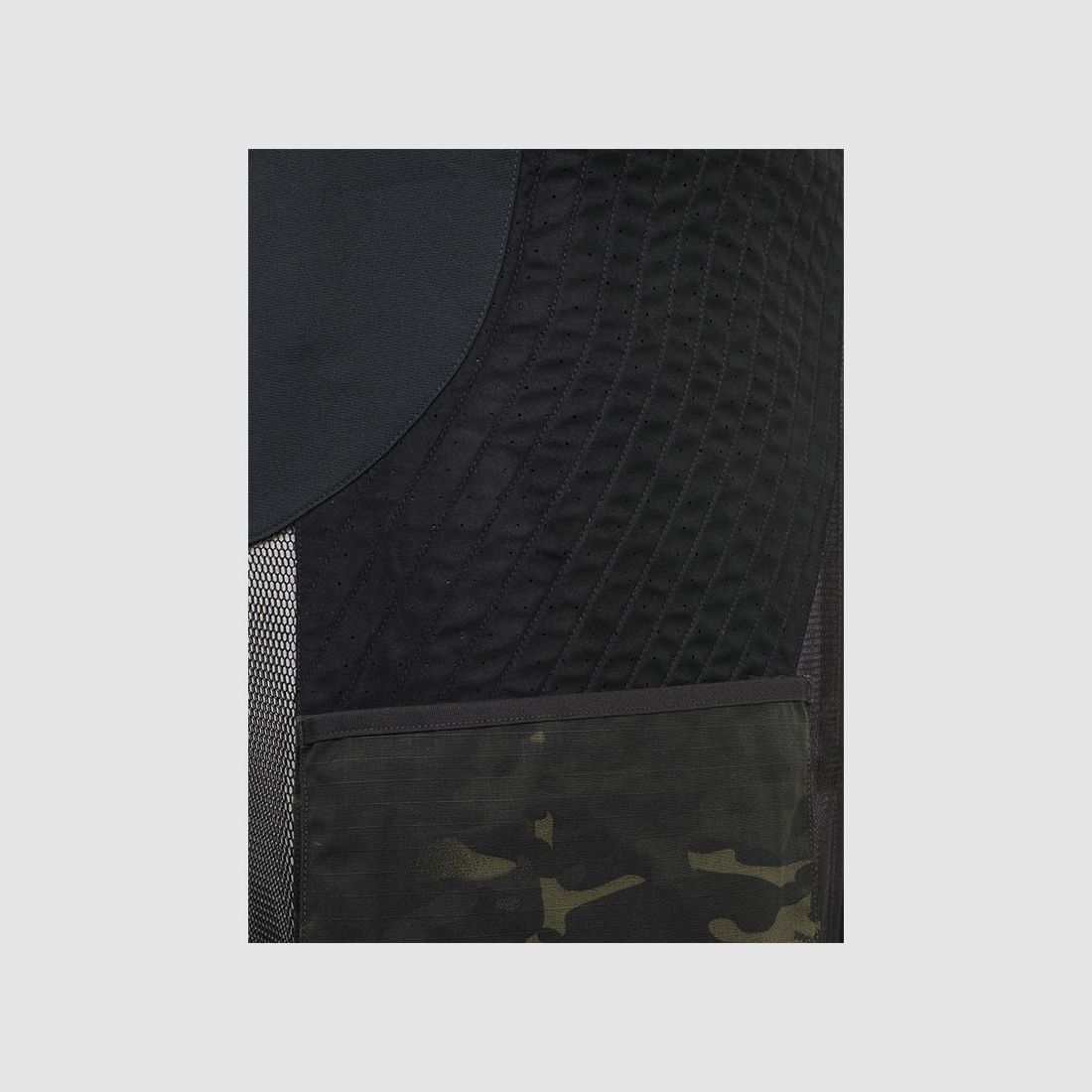 SHOOTING VEST – BERETTA – 500 YEARS CELEBRATORY LOGO CAMO | LIMITED EDITION | Multicam Black, image 4 of 5