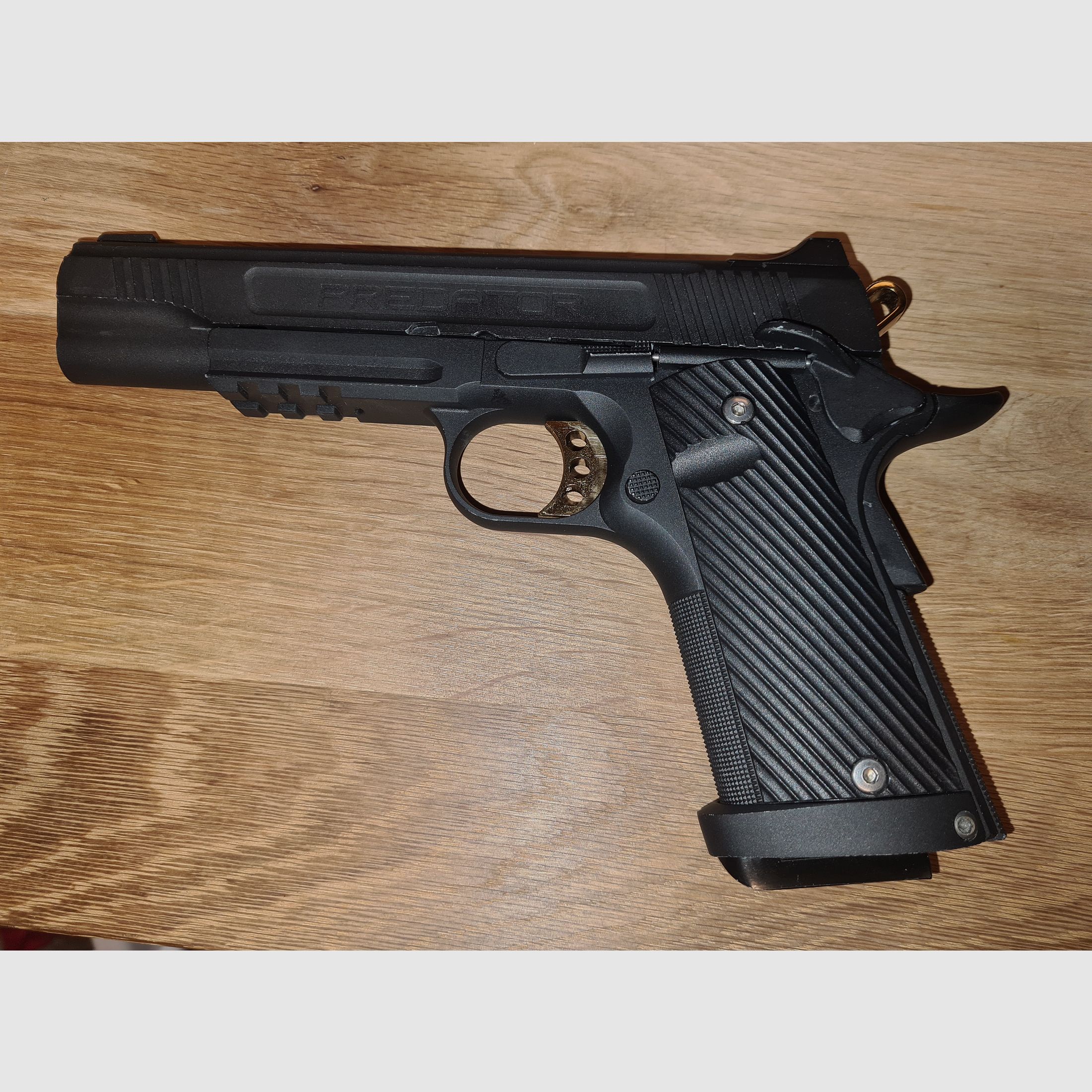 King Arms Predator T.