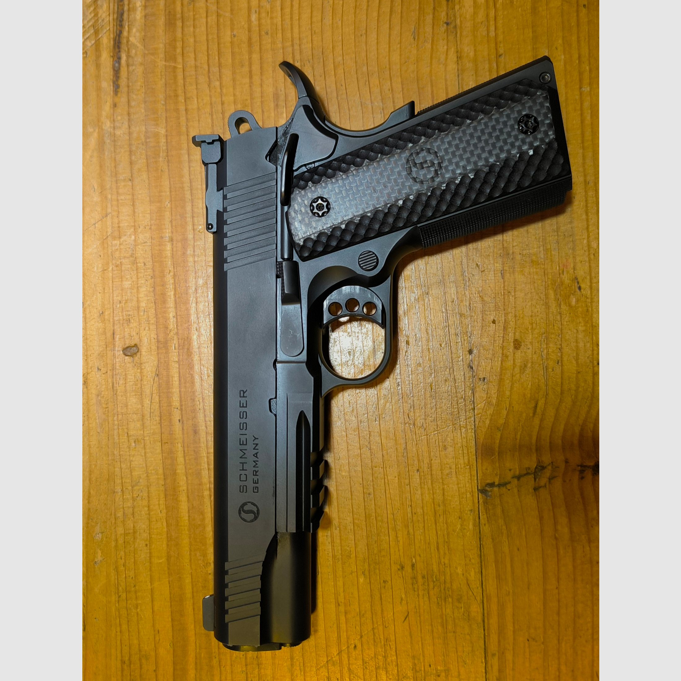Schmeisser Hugo 1911, 5", 9mm,