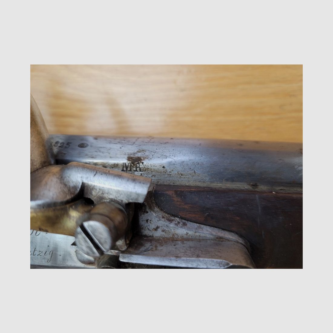 Rare Fusil 1822 à silex – Arme de grenadier – Manufacture Royale de Mutzig – construit en 1825 – jamais transformé à percussion – TBE ++, image 7 sur 39