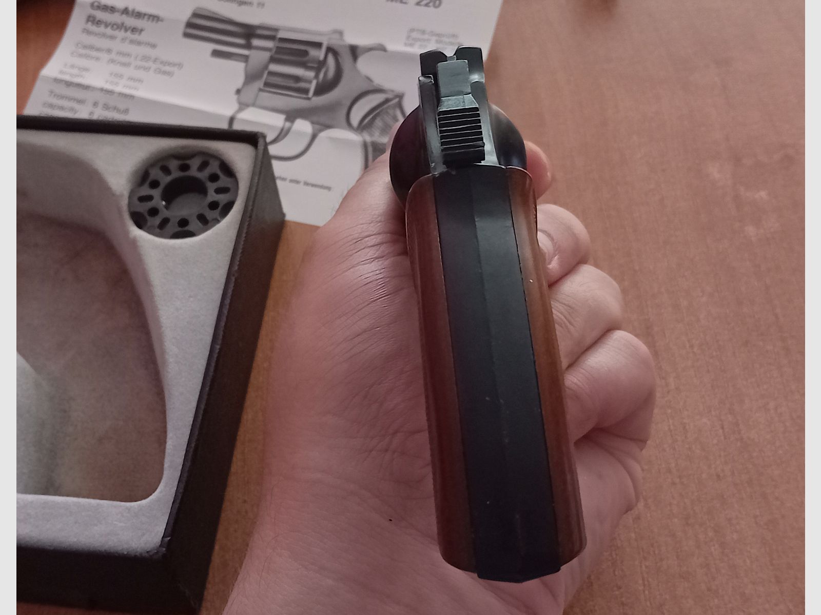 Cuno Melcher ME86 Kal. 6mm Knall/ PTB 205 komplett mit Verpackung und Ersatzmagazin!