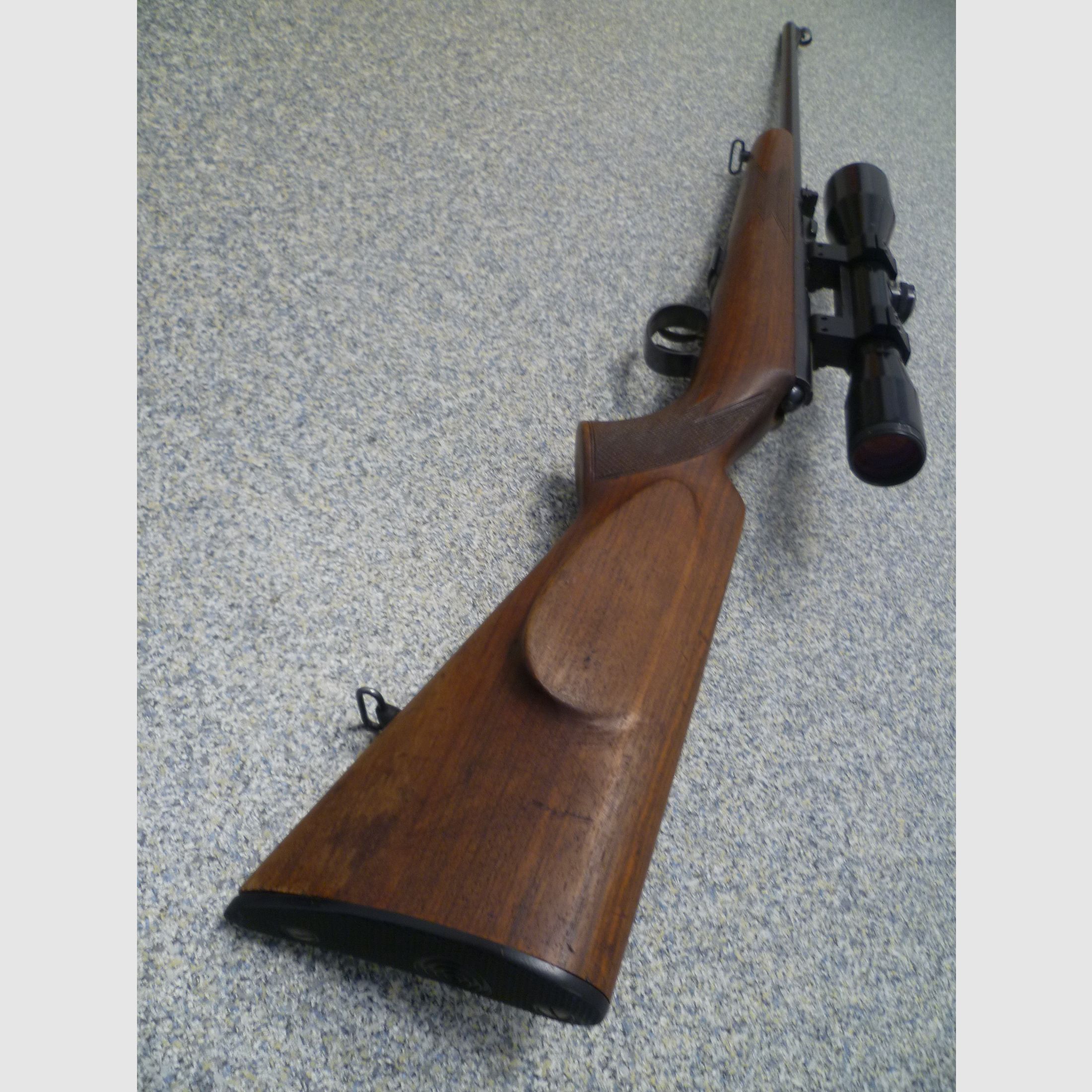 Repetierbüchse Anschütz 1417 .22lr.