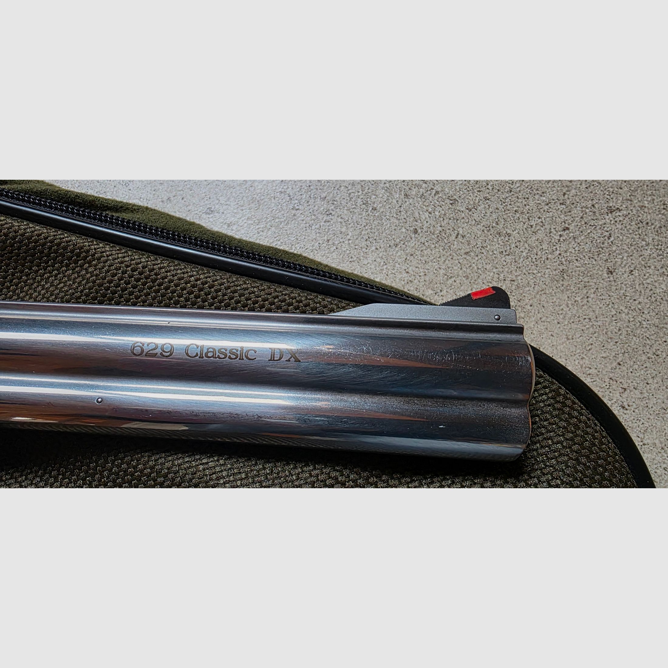 Smith & Wesson 629 Classic DX