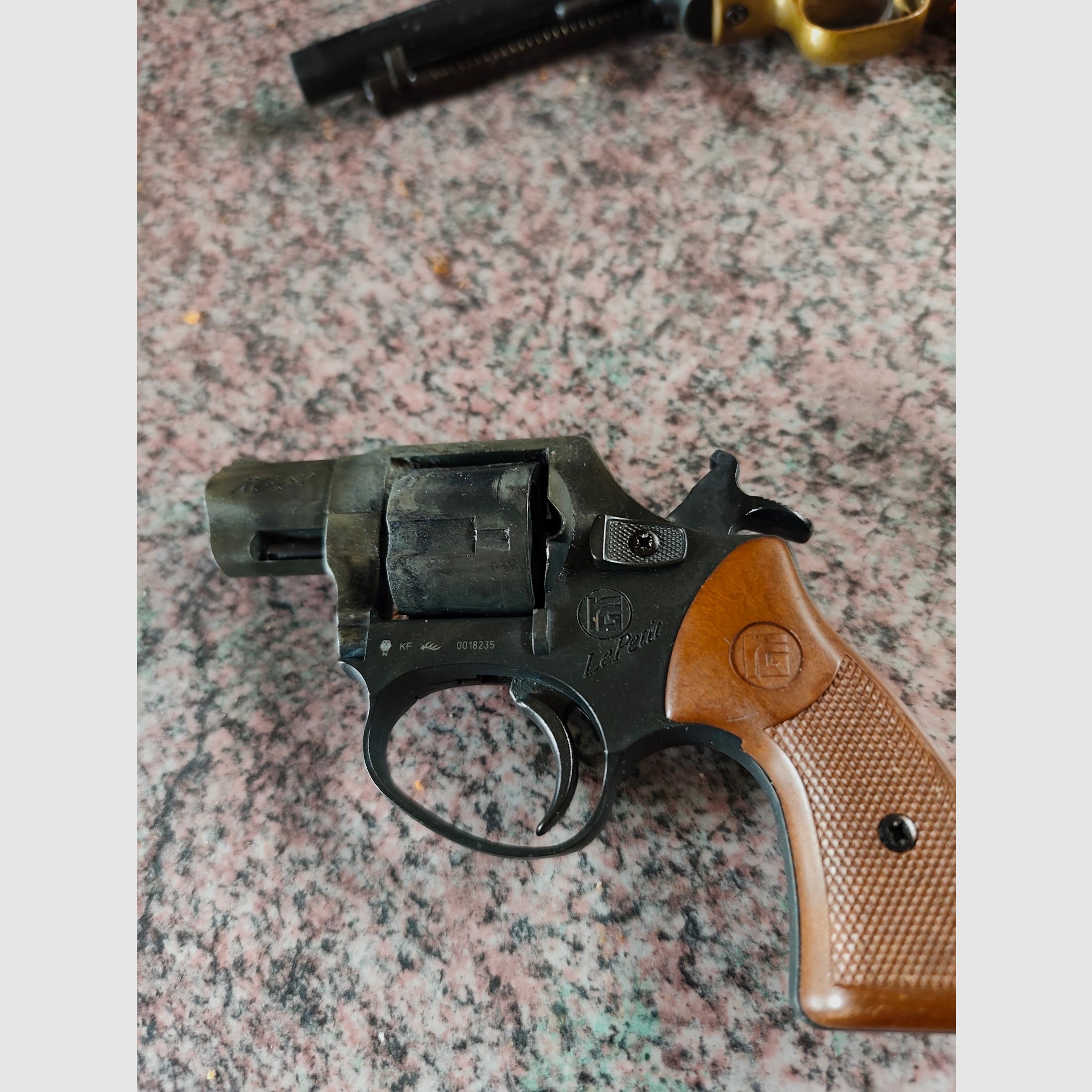 Röhm RG 59 et Mayer und Söhne Mod 22SA 9 mm Knall