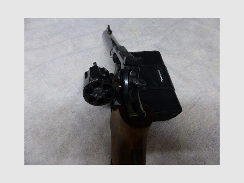 Colt	 Trooper