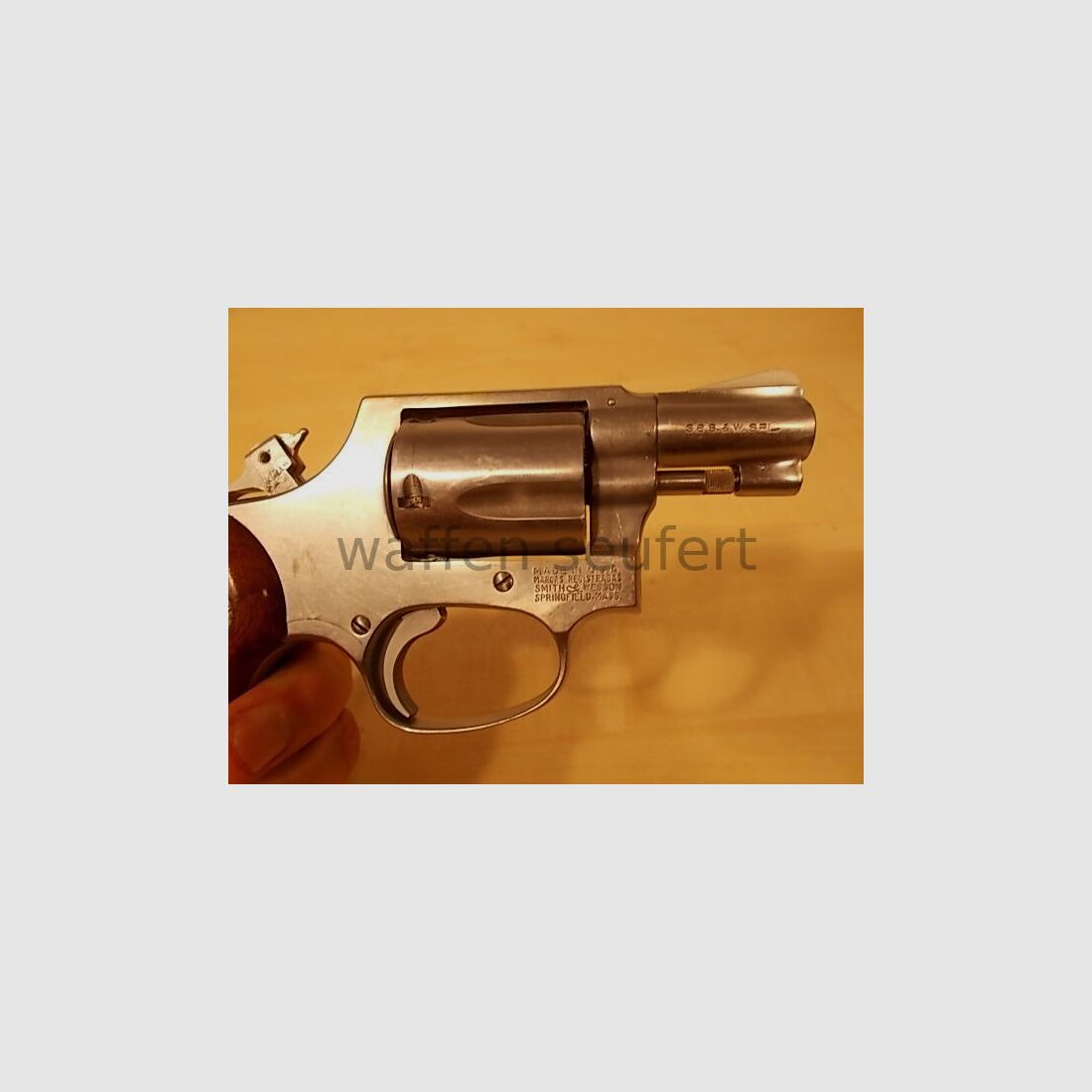 Revolver Smith & Wesson M 60 en acier inoxydable de 2 pouces