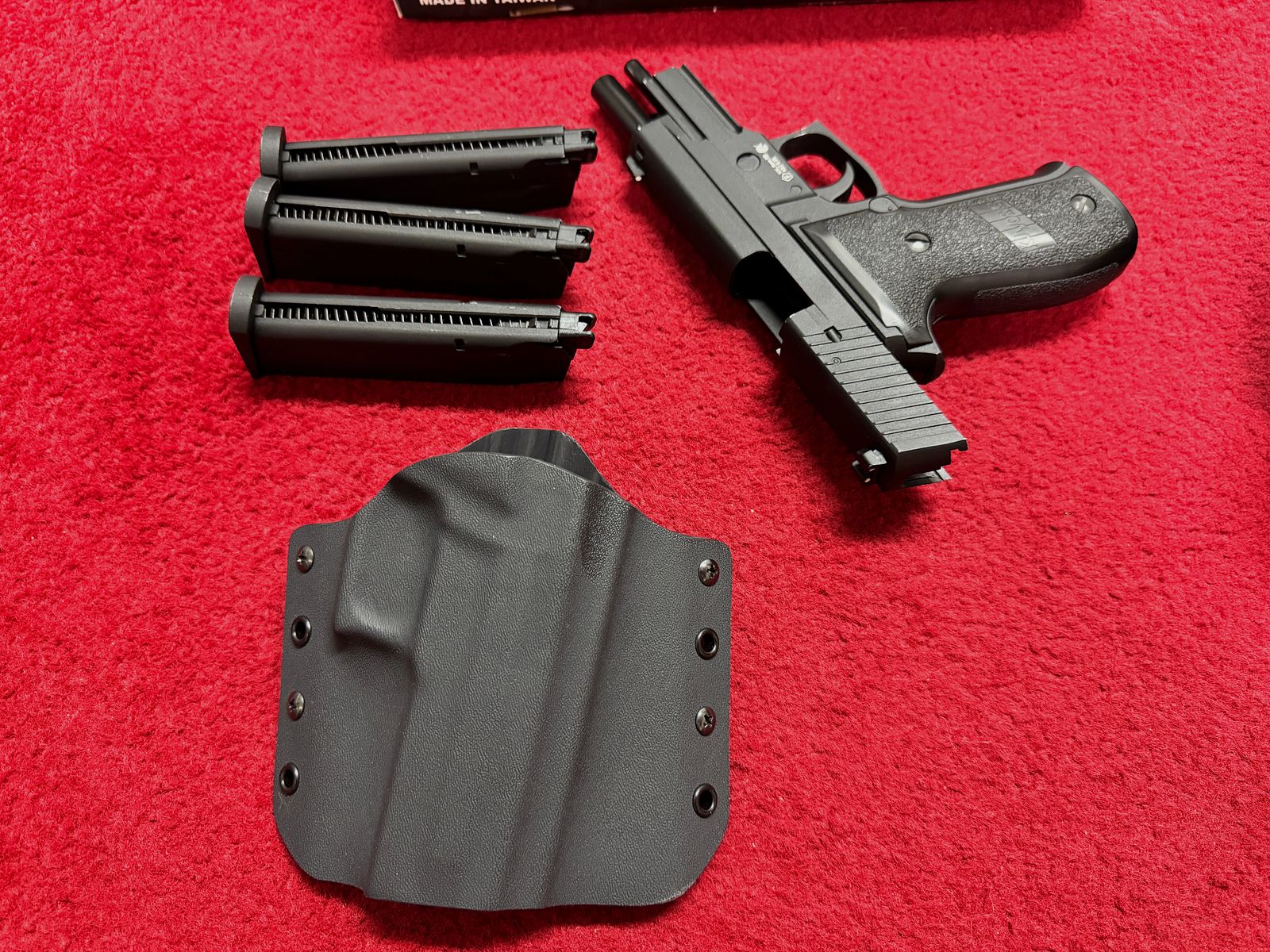 KJ Works KP-01 SIG P226 full metal Gas Blow Back Airsoft GBB 6mm + sacoche-holster - 3 magazines, image 3 sur 10