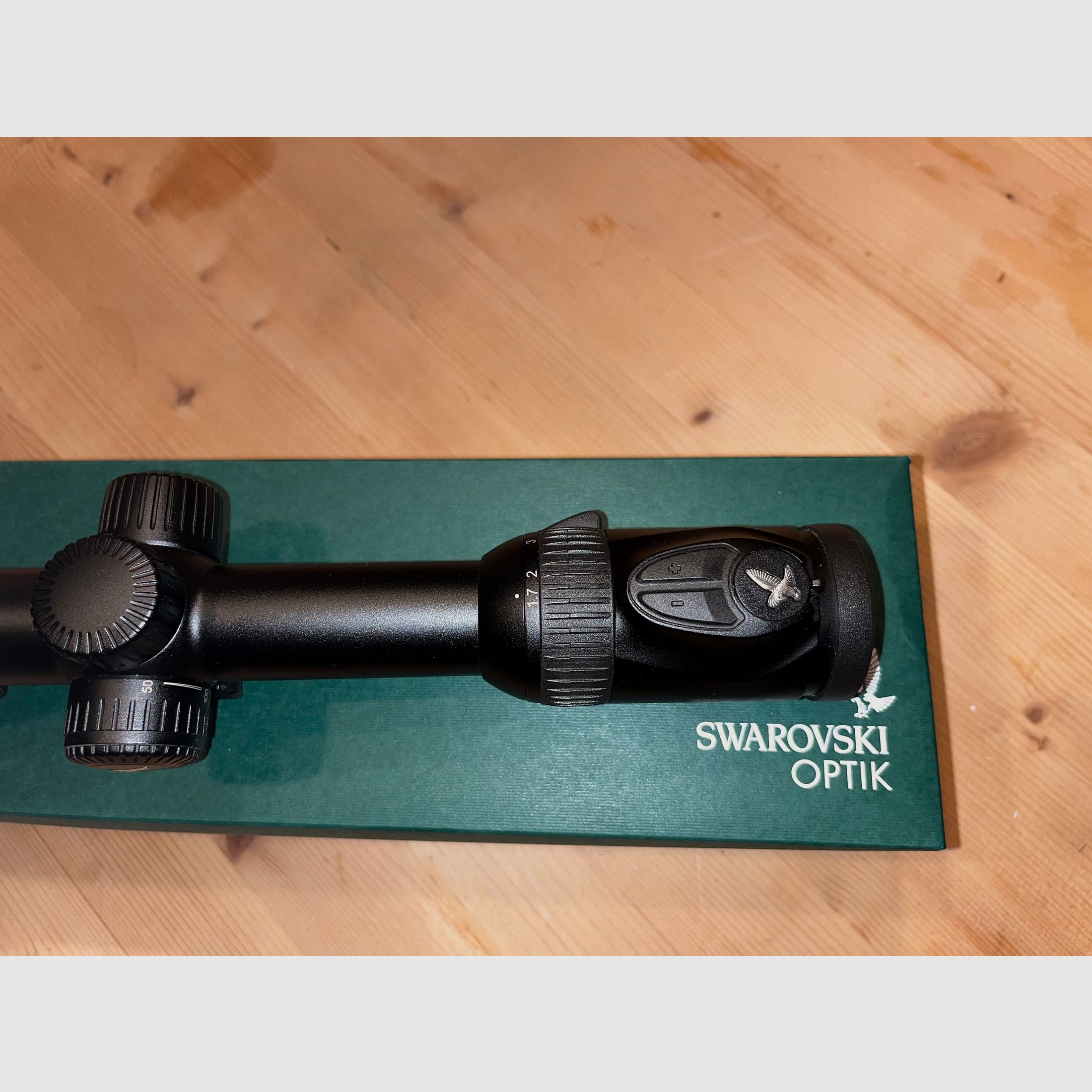 Swarovski Z8i 1.7-13.3x42 avec rail SR et réticule 4Ai