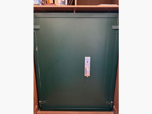 Waffenschrank Safe grün