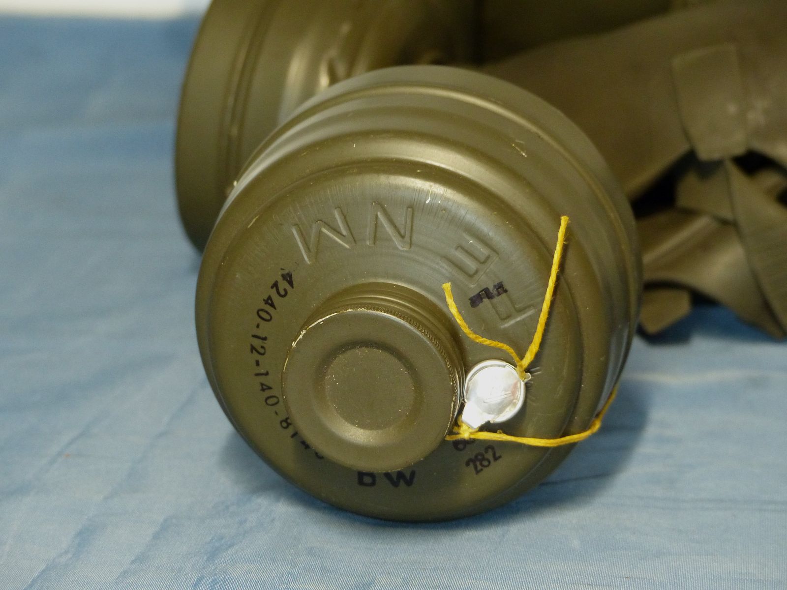 Bundeswehr ABC-beschermingsuitrusting transporttas, gasmasker 2 filters en accessoires BW jaren '70