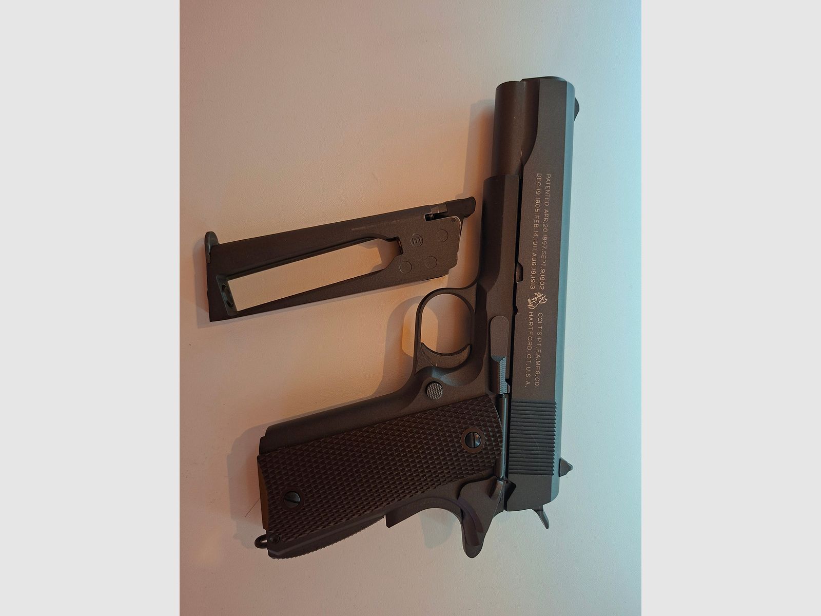 KWC Colt 1911 CO2 Blowback Parkerized 6mm