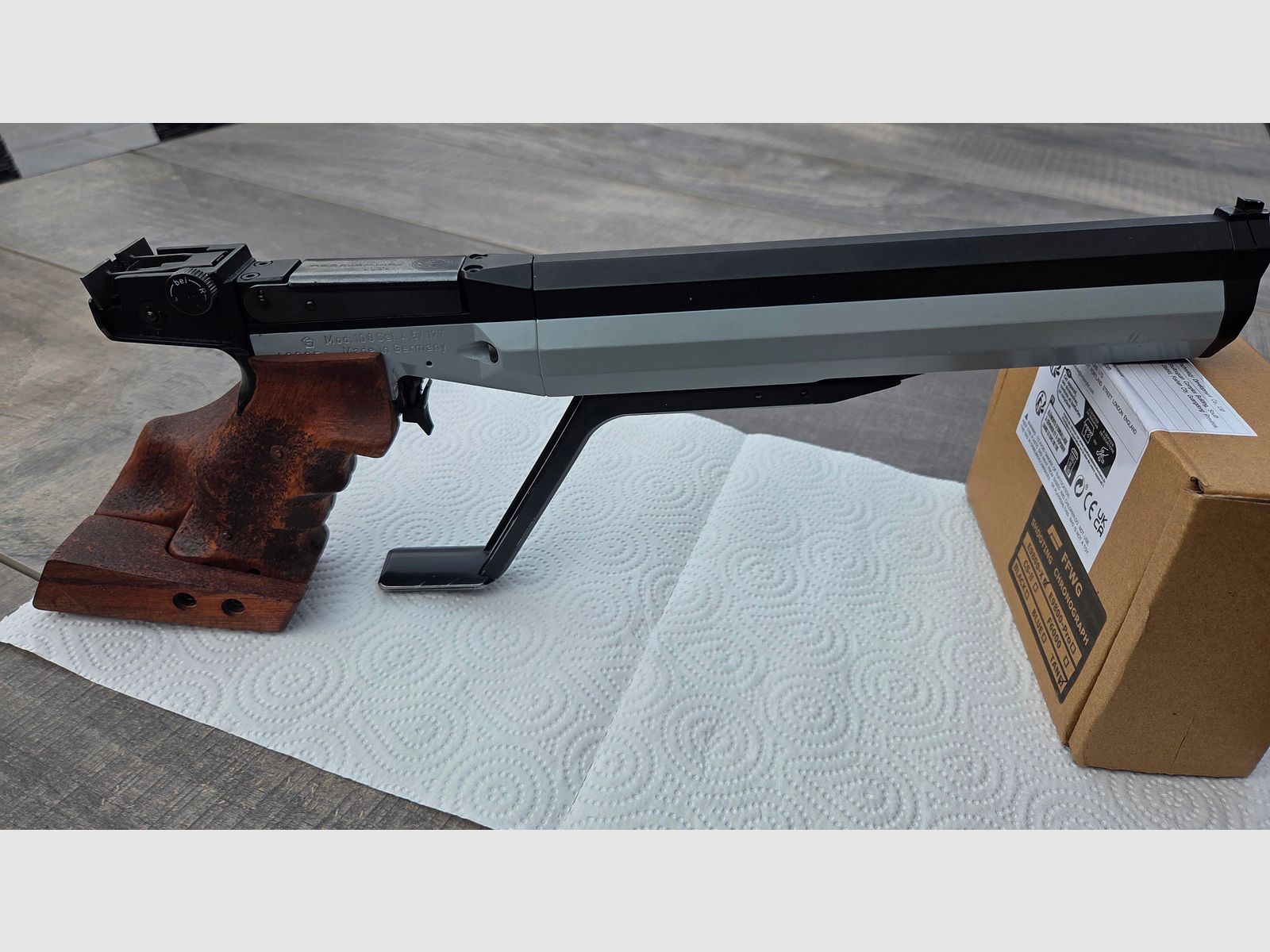 Feinwerkbau LP 100 mit Morini Griff