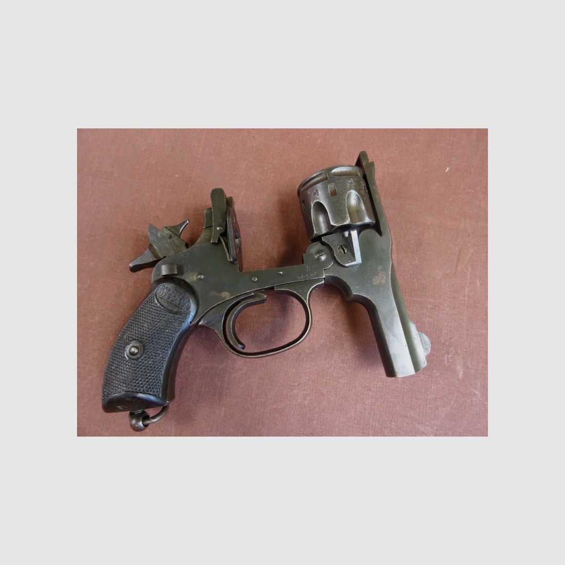 Revólver Webley Mk IV [C259], imagen 14 de 18