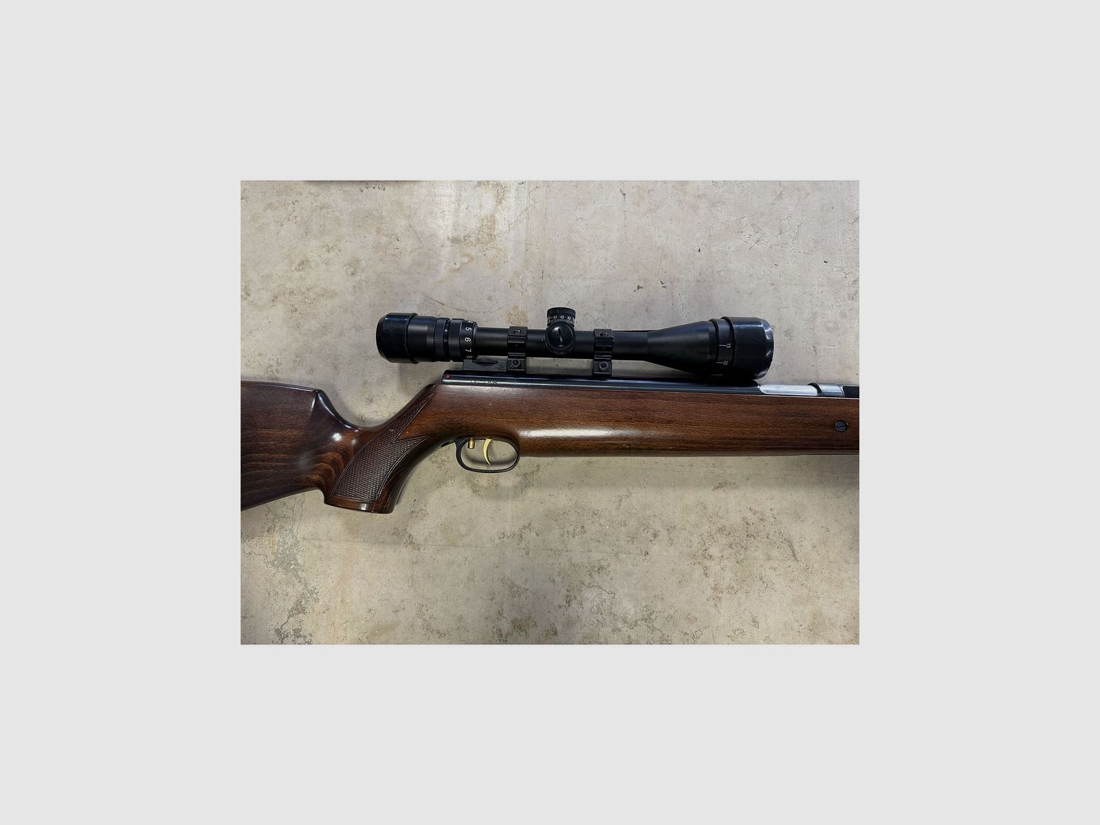 Weihrauch Kal. 4,5 Vollmodell HW977, Bild 4 von 4