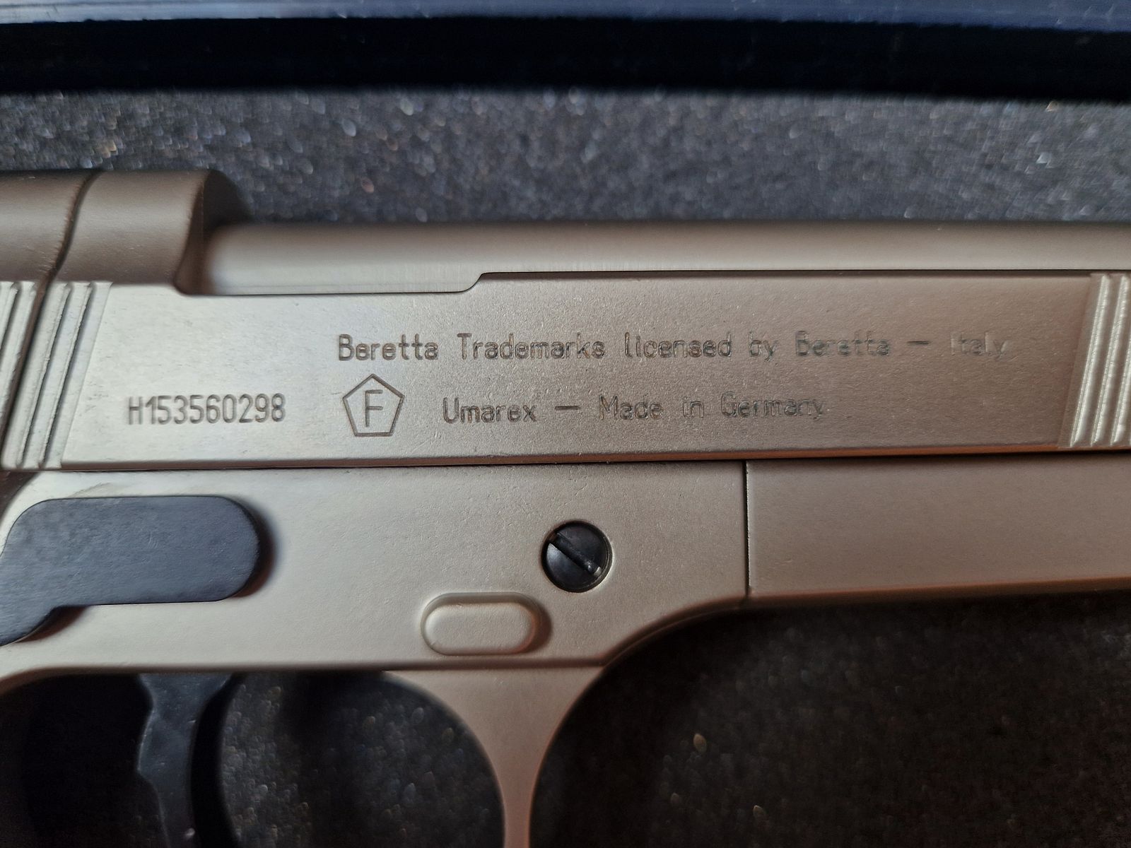 Beretta M 92 FS Diabolo, Vollmetall, vernickelt mit Echtholzgriffschalen