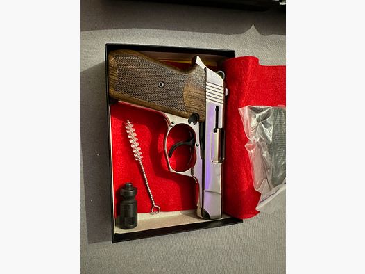 Röhm RG 88 – 9 mm P.A.K. – Nickel/Holz – PTB 670 – hervorragender Zustand