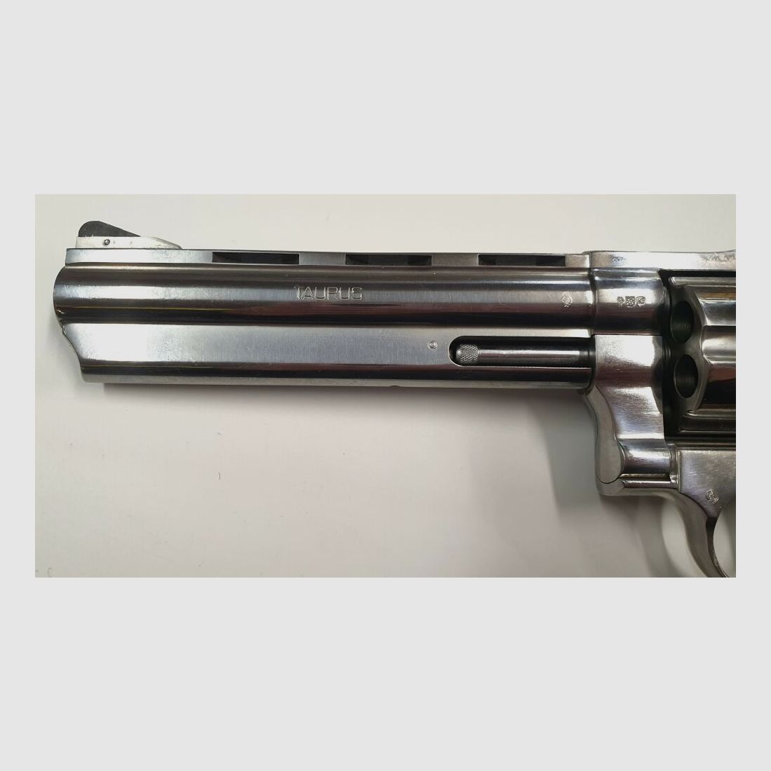 Taurus Revolver Taurus 44CP