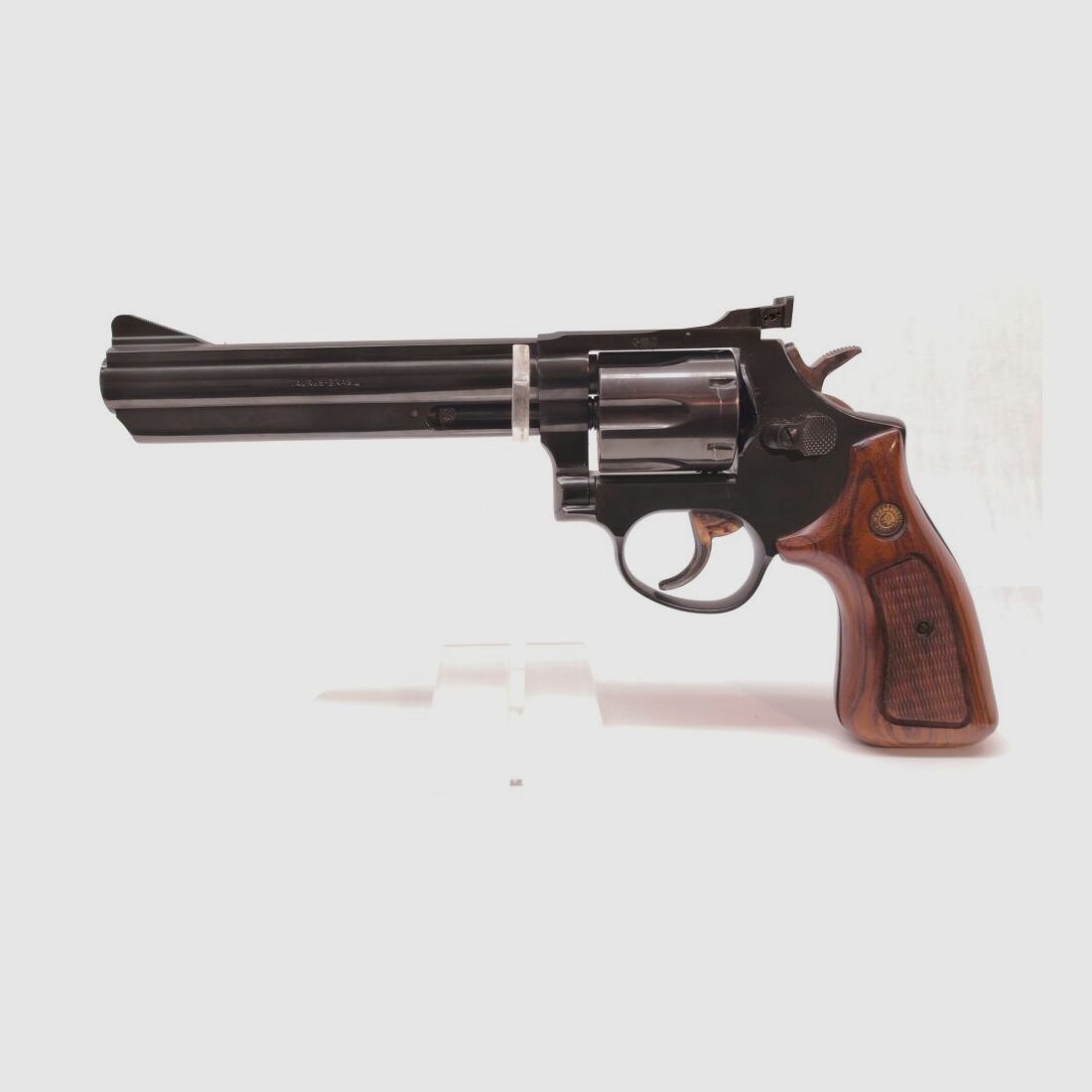 Taurus 669