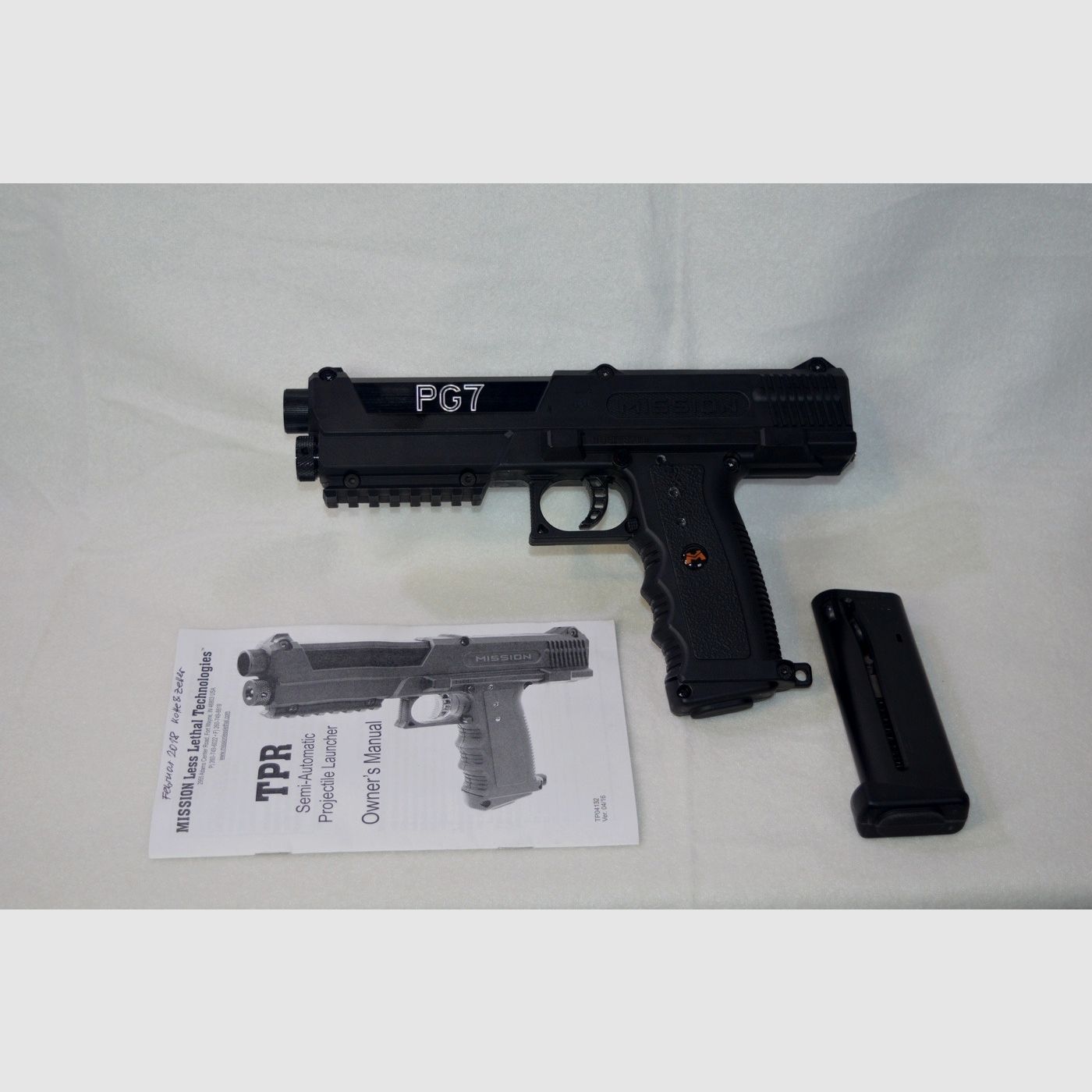 TPR-PG7 MISSION Cal. 68 + 2. Magazin + Munición, idéntico a "TiPX .68 Tippmann Paintball Pistole"