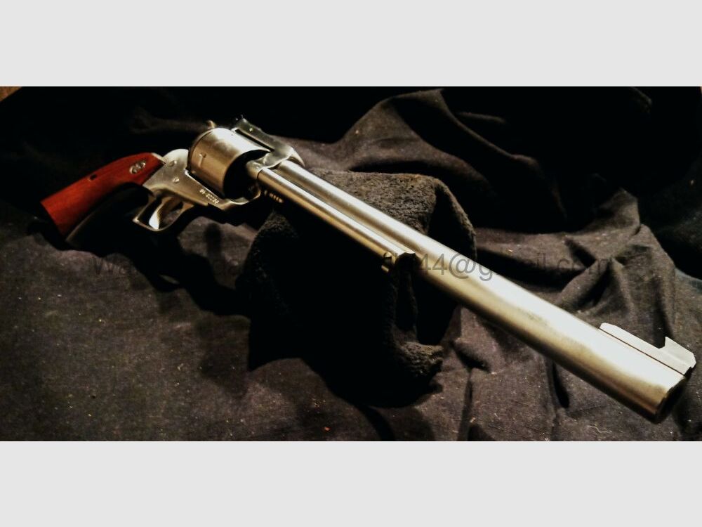 Ruger New Model Super Blackhawk 10.5 inches