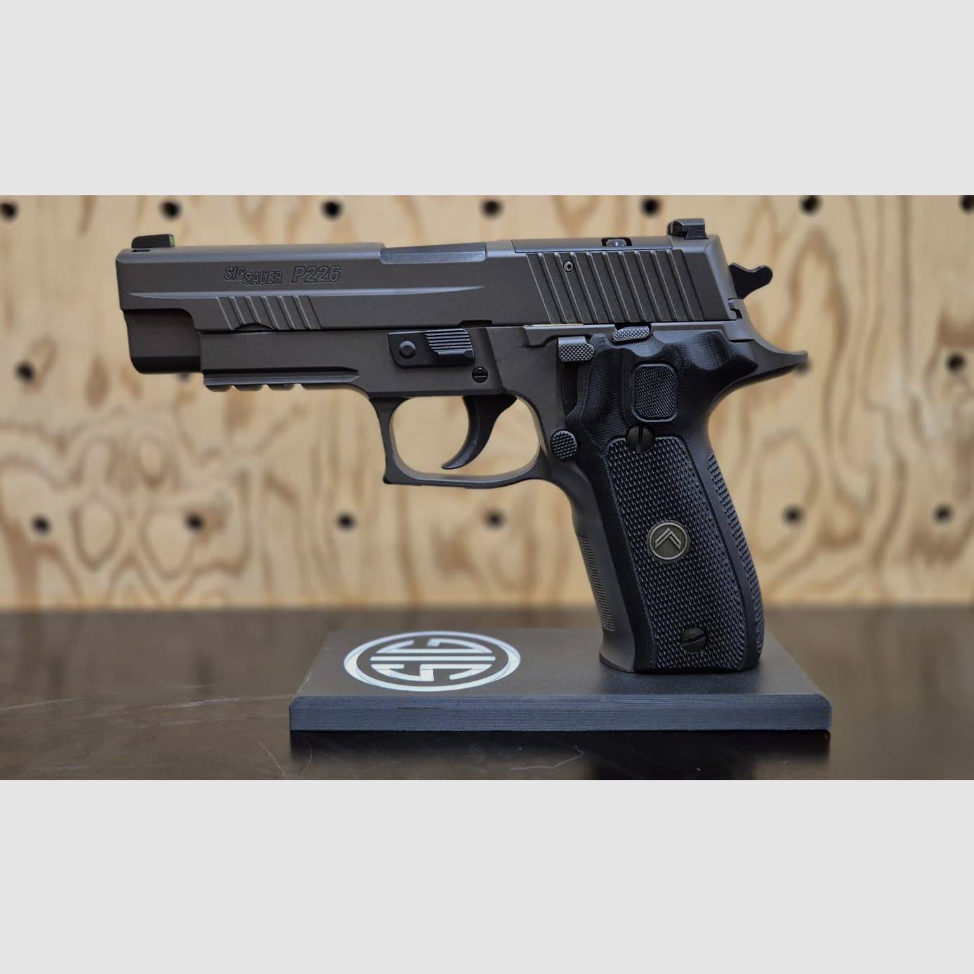 Sig Sauer P226 Legion SA/DA, Bild 2 von 38
